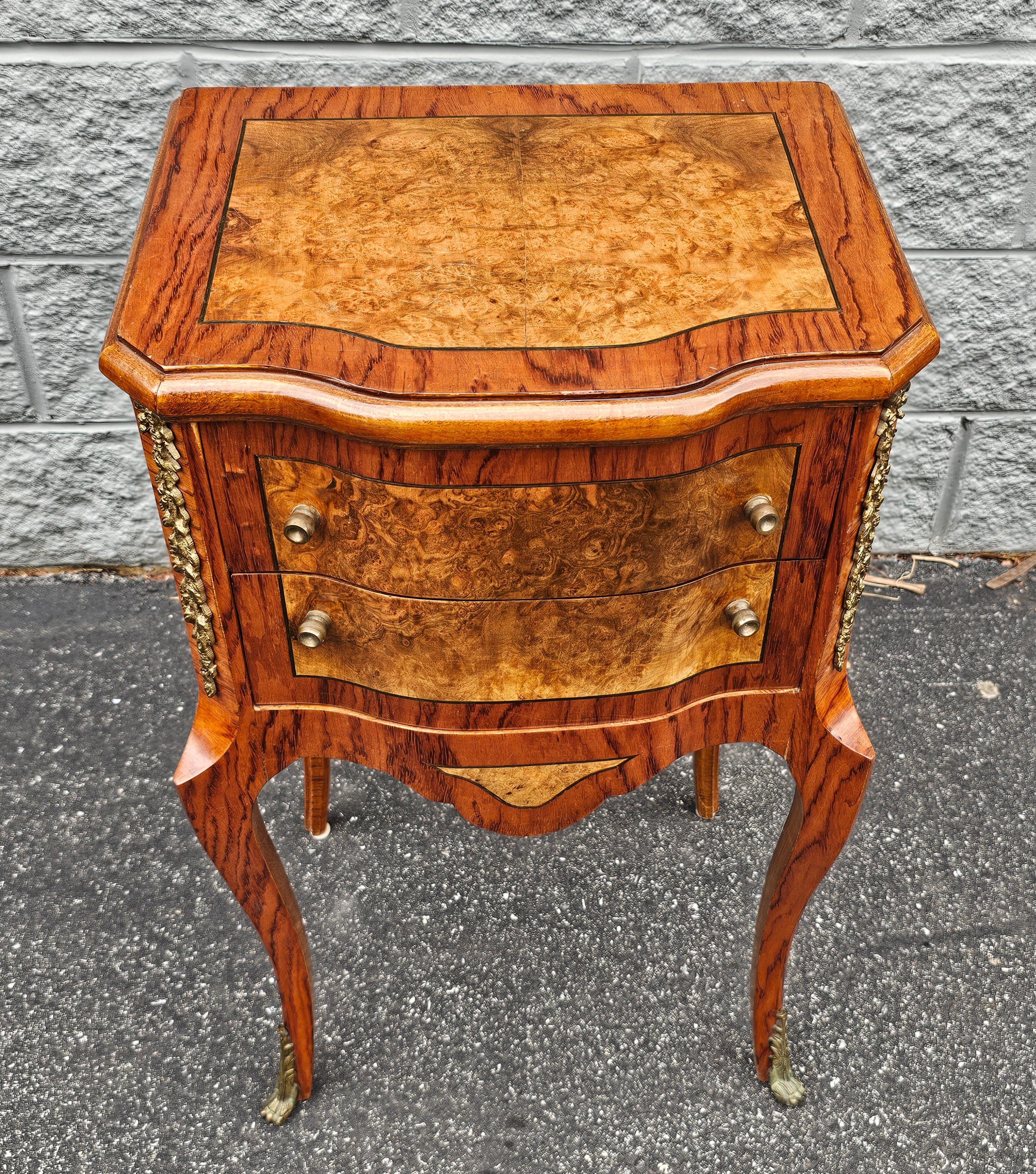 Early 20th Century Louis XV Style Brass Mounted Inlaid Burl Fruitwood Side Table For Sale 1