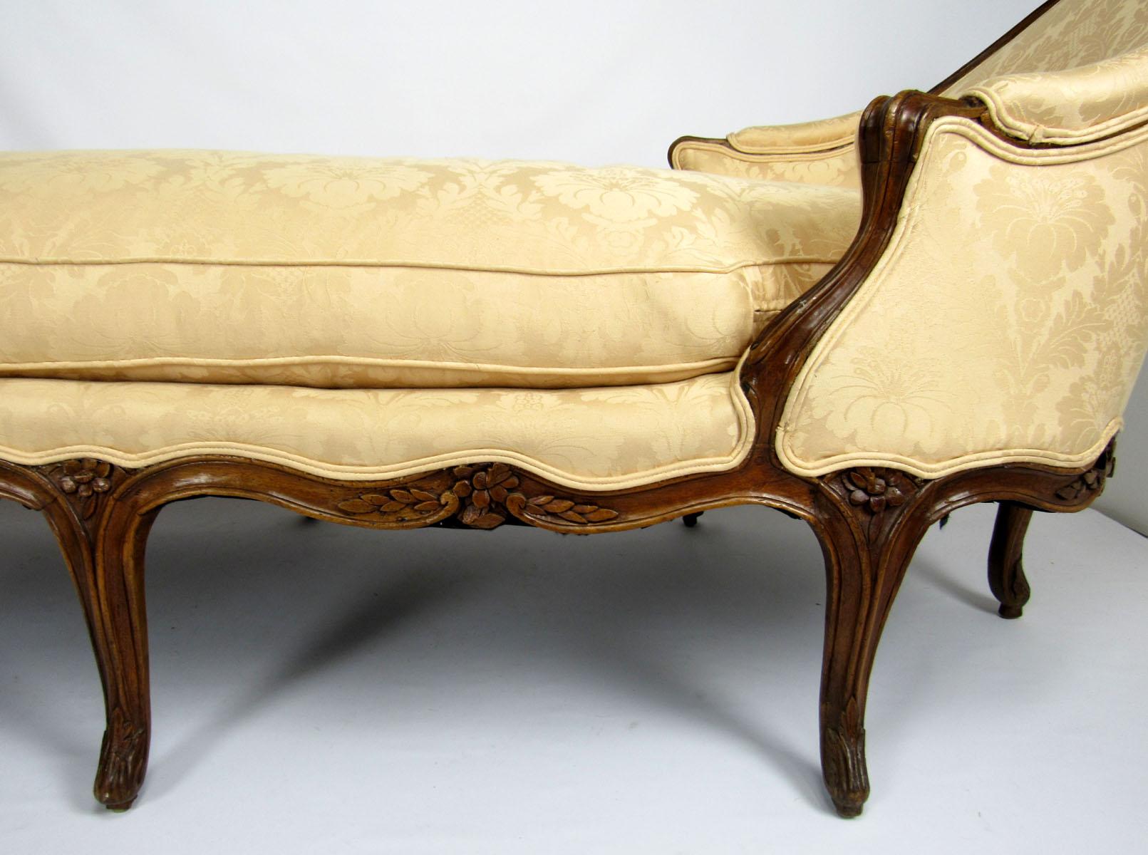 Early 20th Century Louis XV Style Chaise Lounge For Sale 4