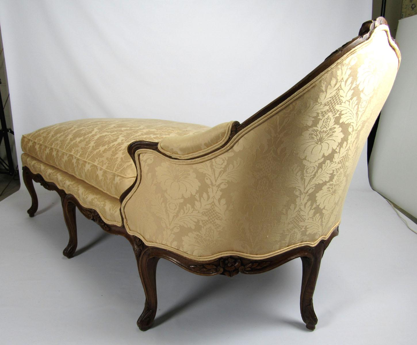 Early 20th Century Louis XV Style Chaise Lounge For Sale 5