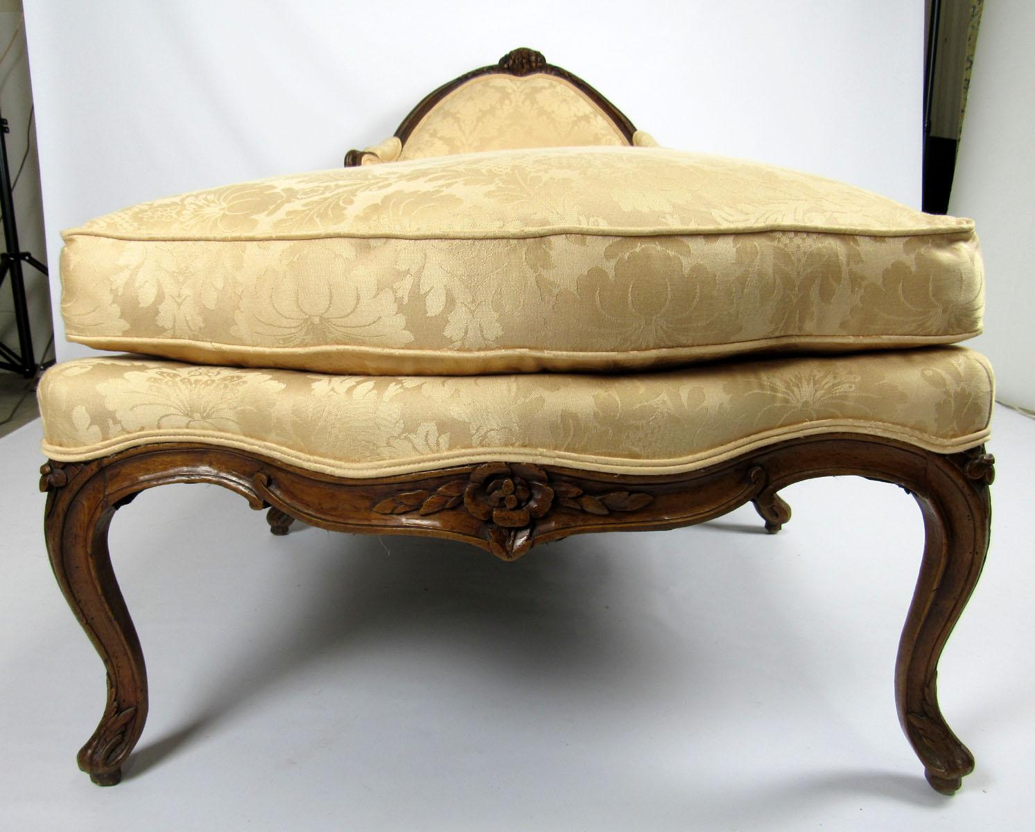 French Early 20th Century Louis XV Style Chaise Lounge For Sale