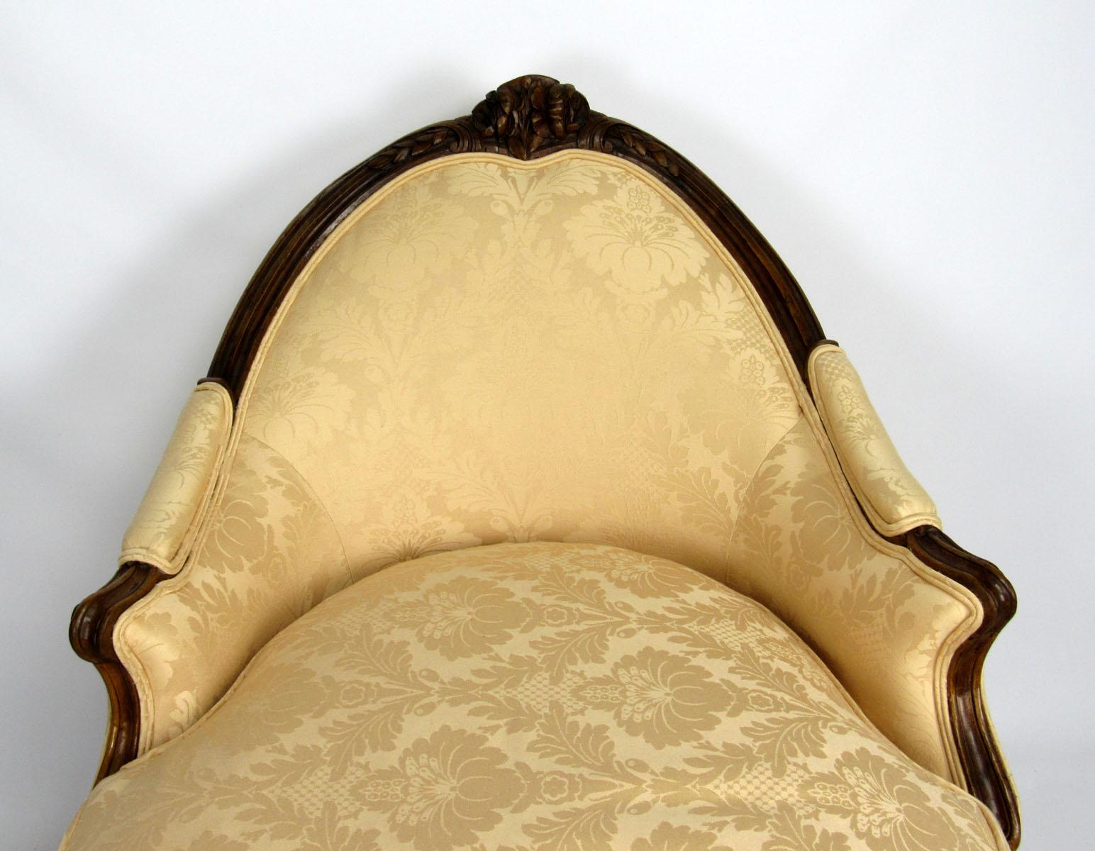 Early 20th Century Louis XV Style Chaise Lounge In Fair Condition For Sale In Dallas, TX