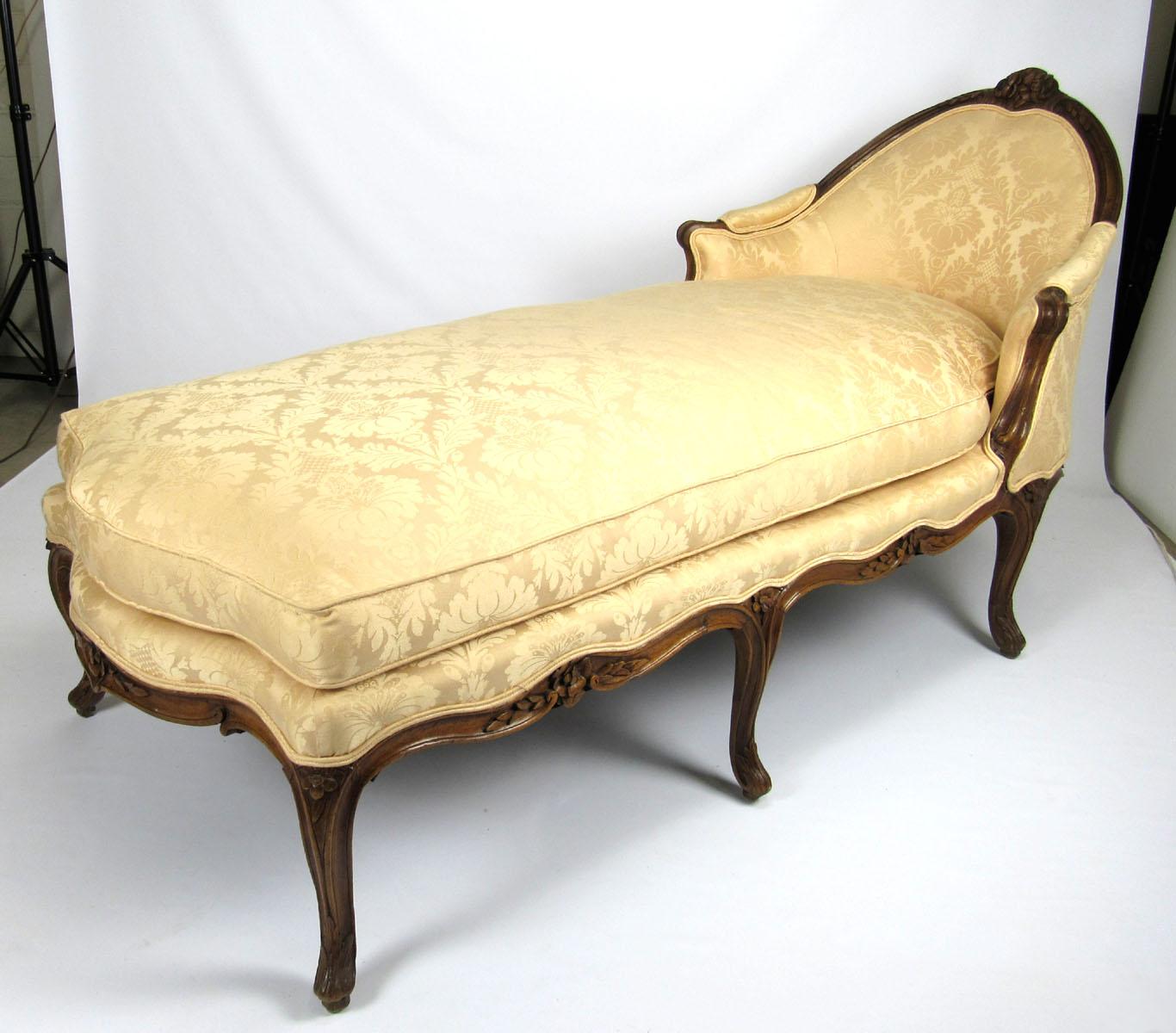 Early 20th Century Louis XV Style Chaise Lounge For Sale 1