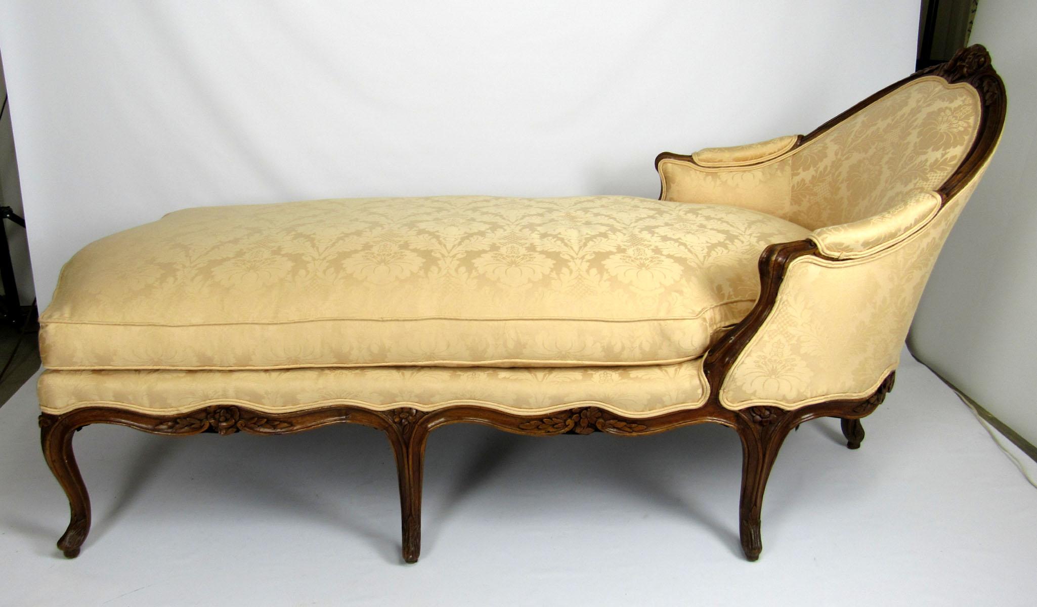 Early 20th Century Louis XV Style Chaise Lounge For Sale 2