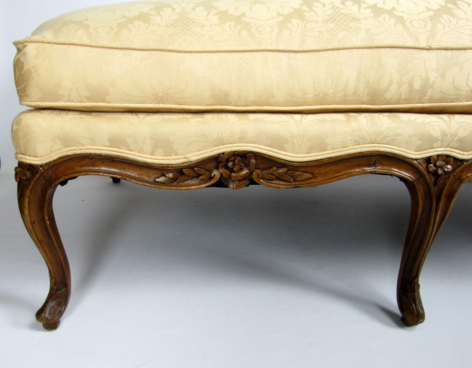 Early 20th Century Louis XV Style Chaise Lounge For Sale 3