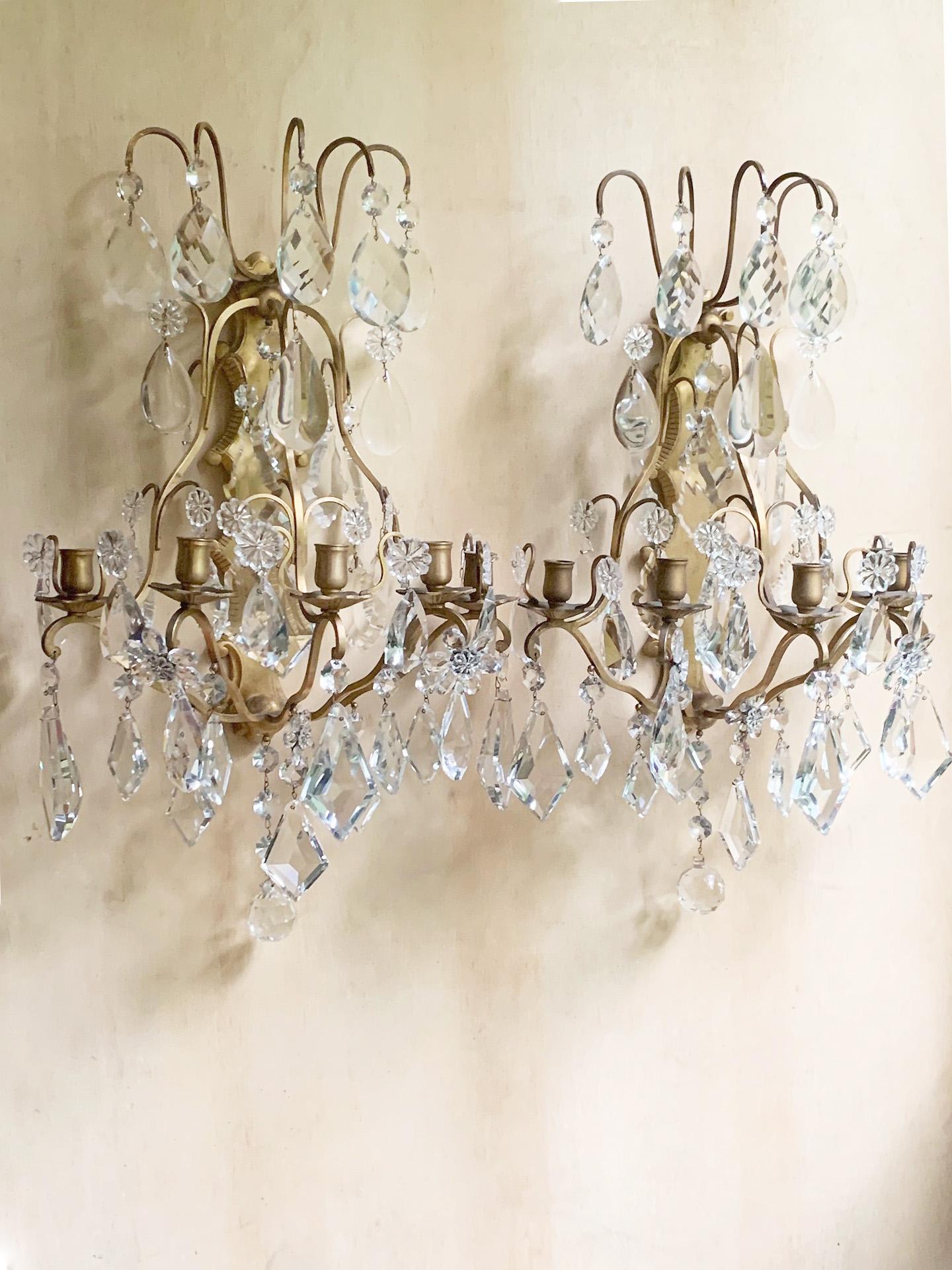 Par de Girándolas de Cristal de Pared Francesas de Estilo Luis XV de principios del siglo XX en Bueno estado para la venta en Rio De Janeiro, BR