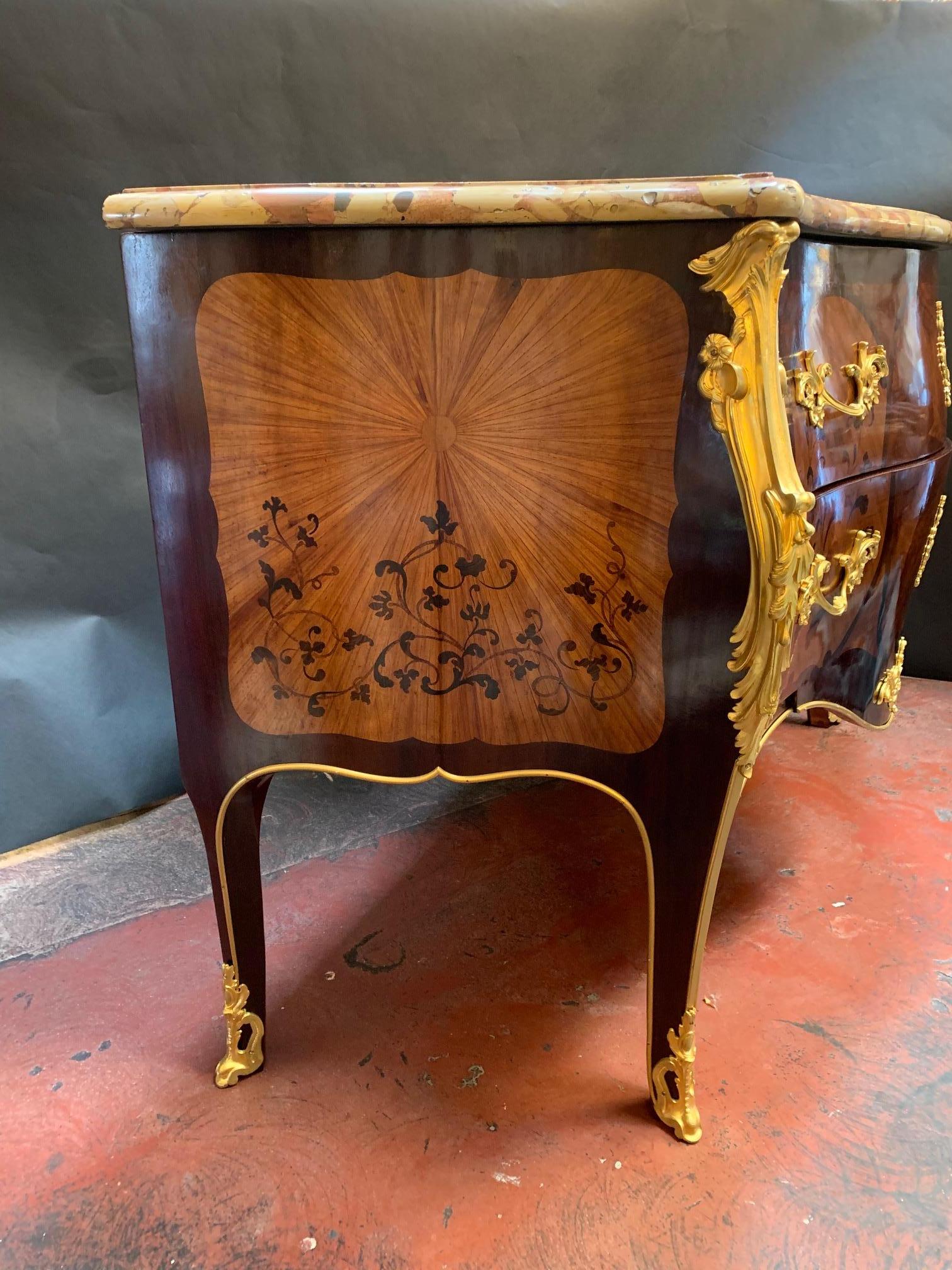 Early 20th Century Louis XV Style Gilt Bronze Marquetry Commode For Sale 5