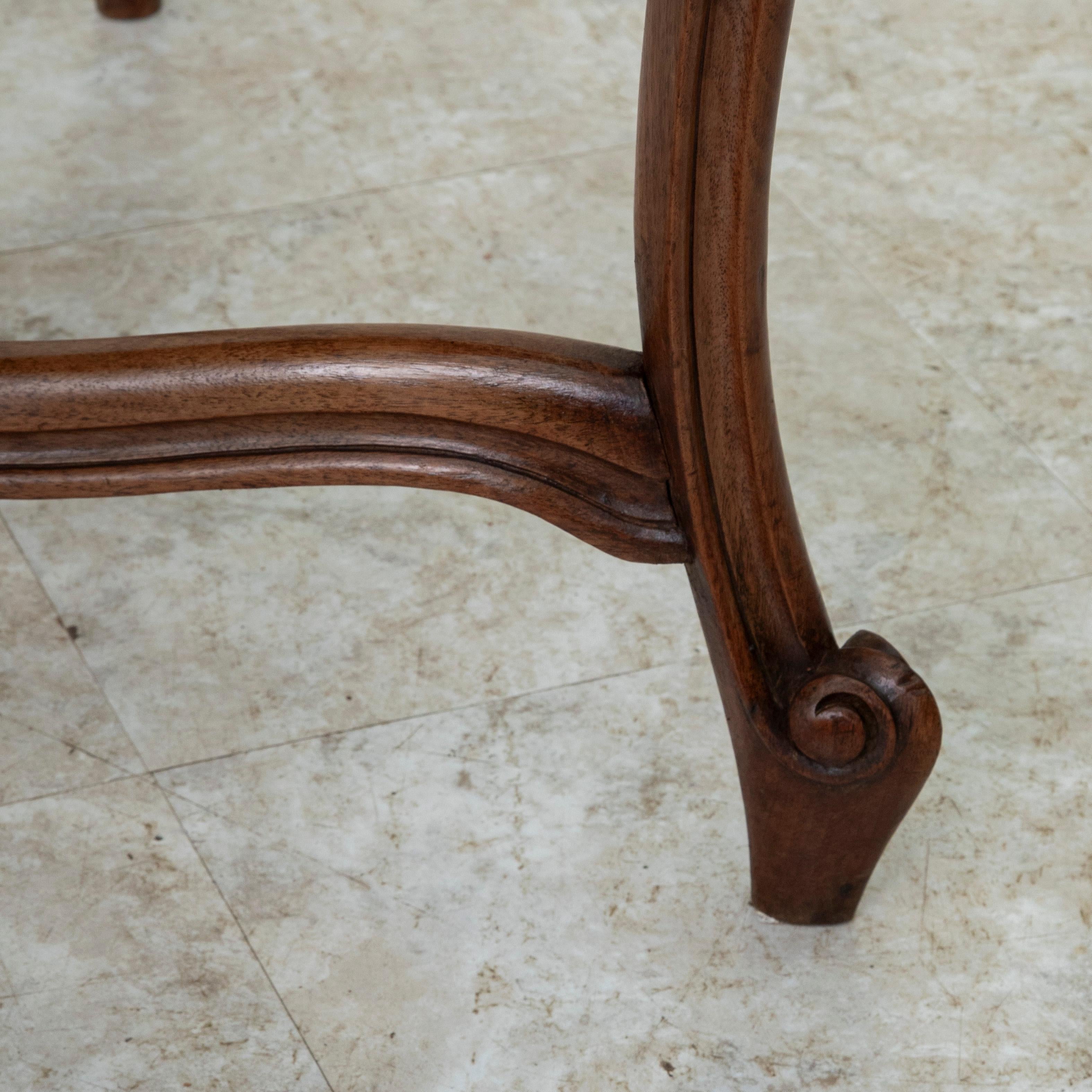 Early 20th Century Louis XV Style Hand Carved Walnut Center Table, Writing Table For Sale 7