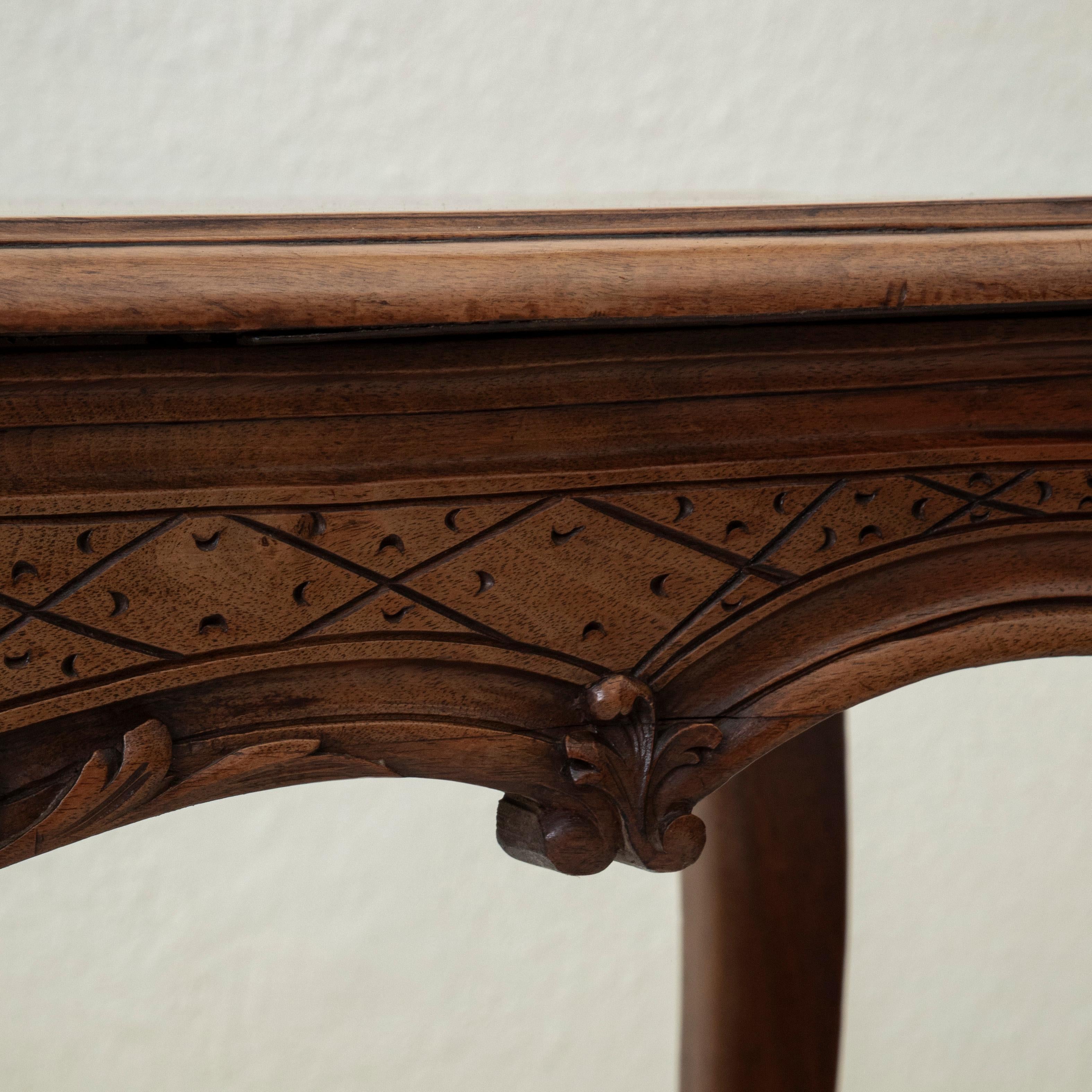 Early 20th Century Louis XV Style Hand Carved Walnut Center Table, Writing Table For Sale 9