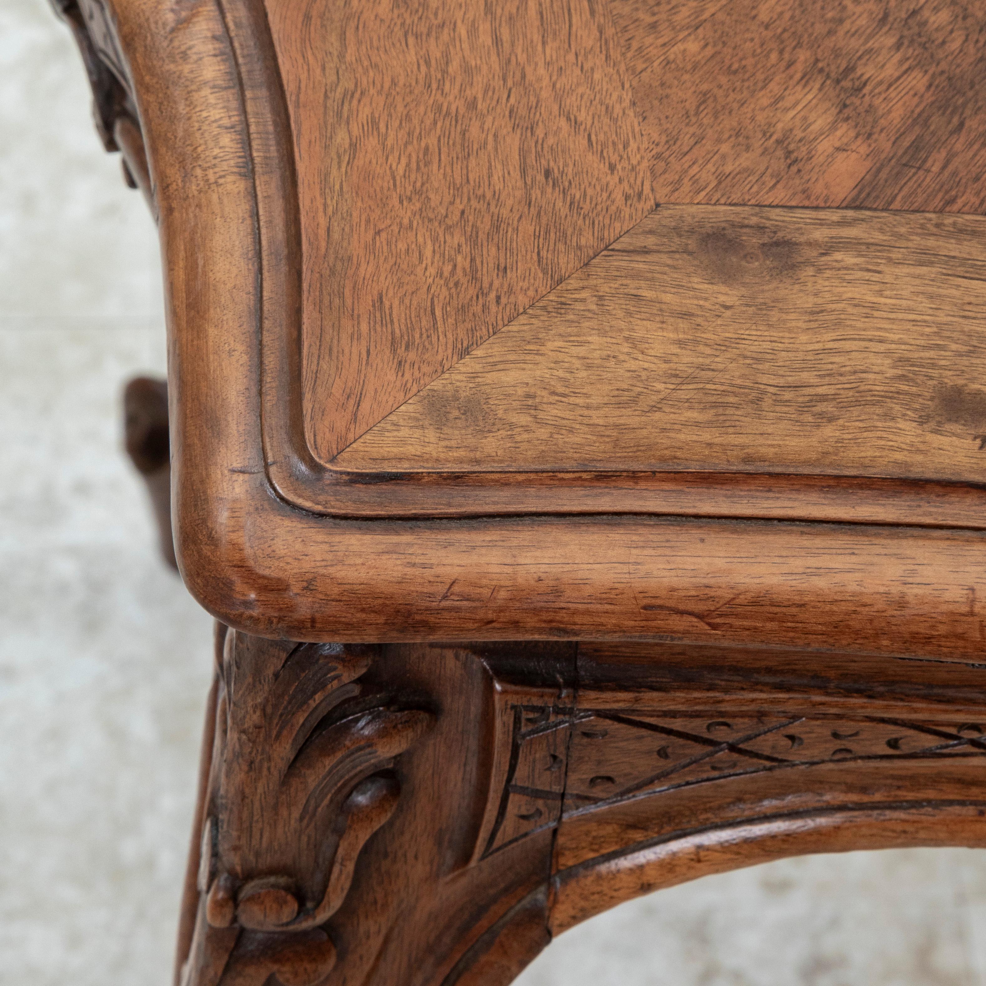 Early 20th Century Louis XV Style Hand Carved Walnut Center Table, Writing Table For Sale 11