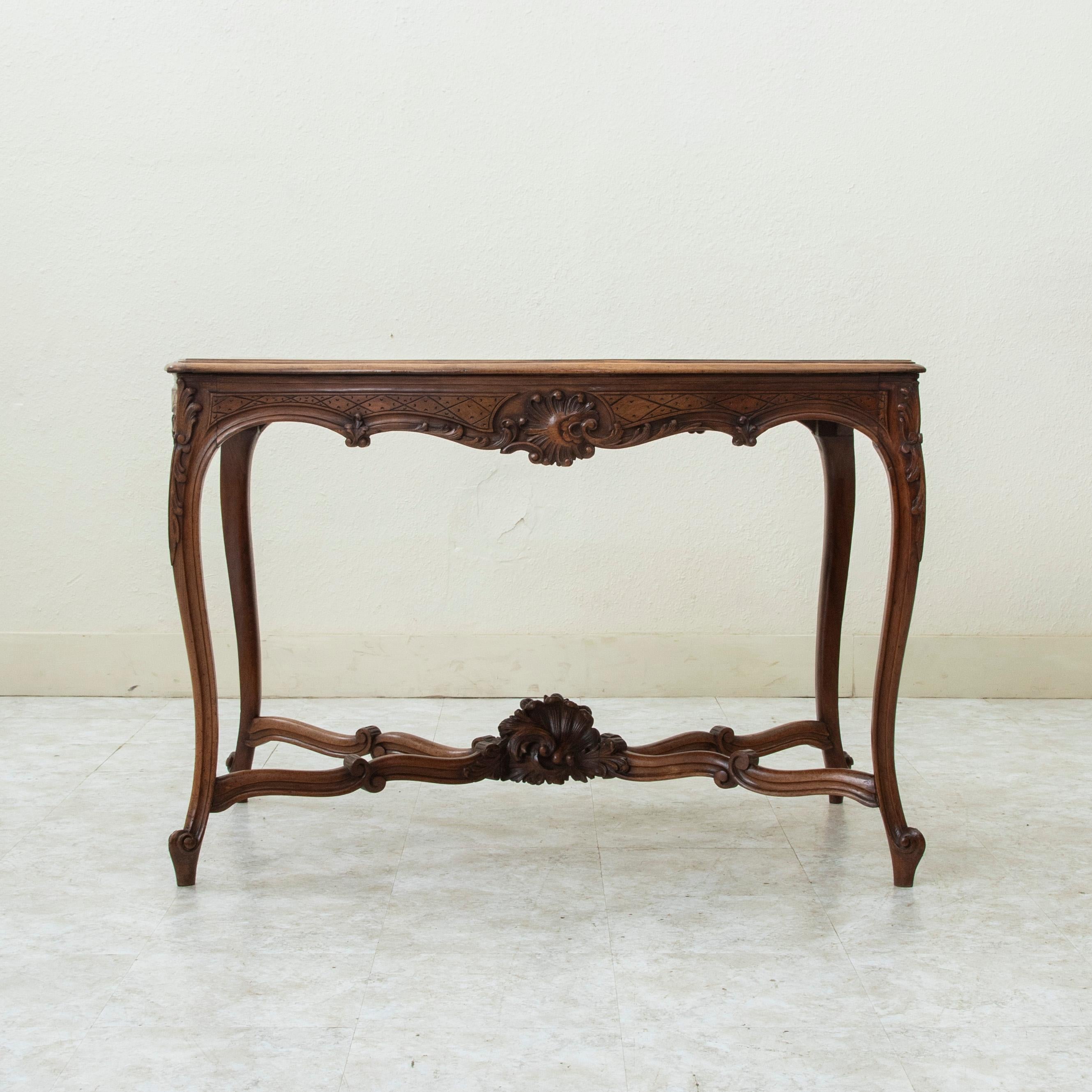 Early 20th Century Louis XV Style Hand Carved Walnut Center Table, Writing Table In Good Condition For Sale In Fayetteville, AR