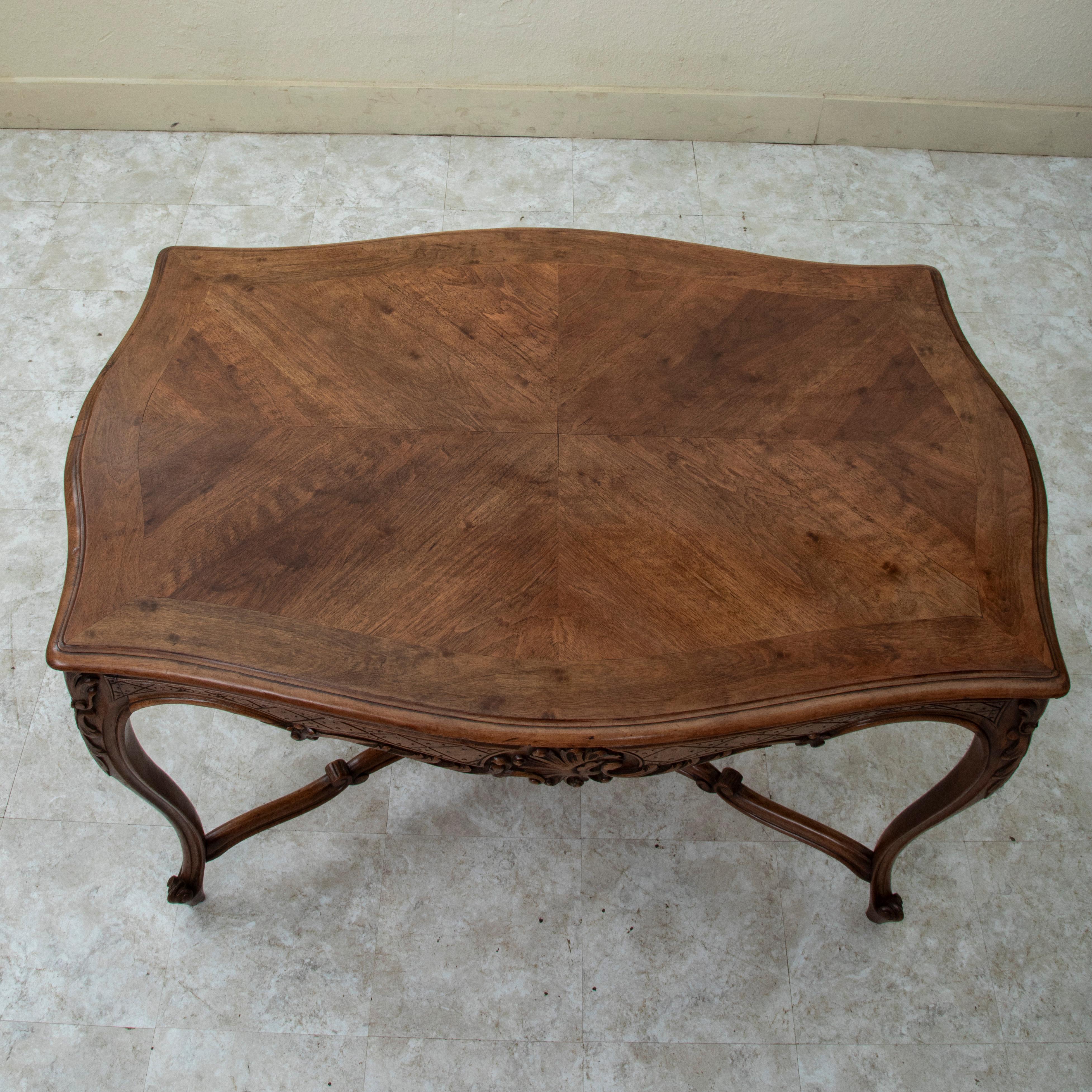 Early 20th Century Louis XV Style Hand Carved Walnut Center Table, Writing Table For Sale 2