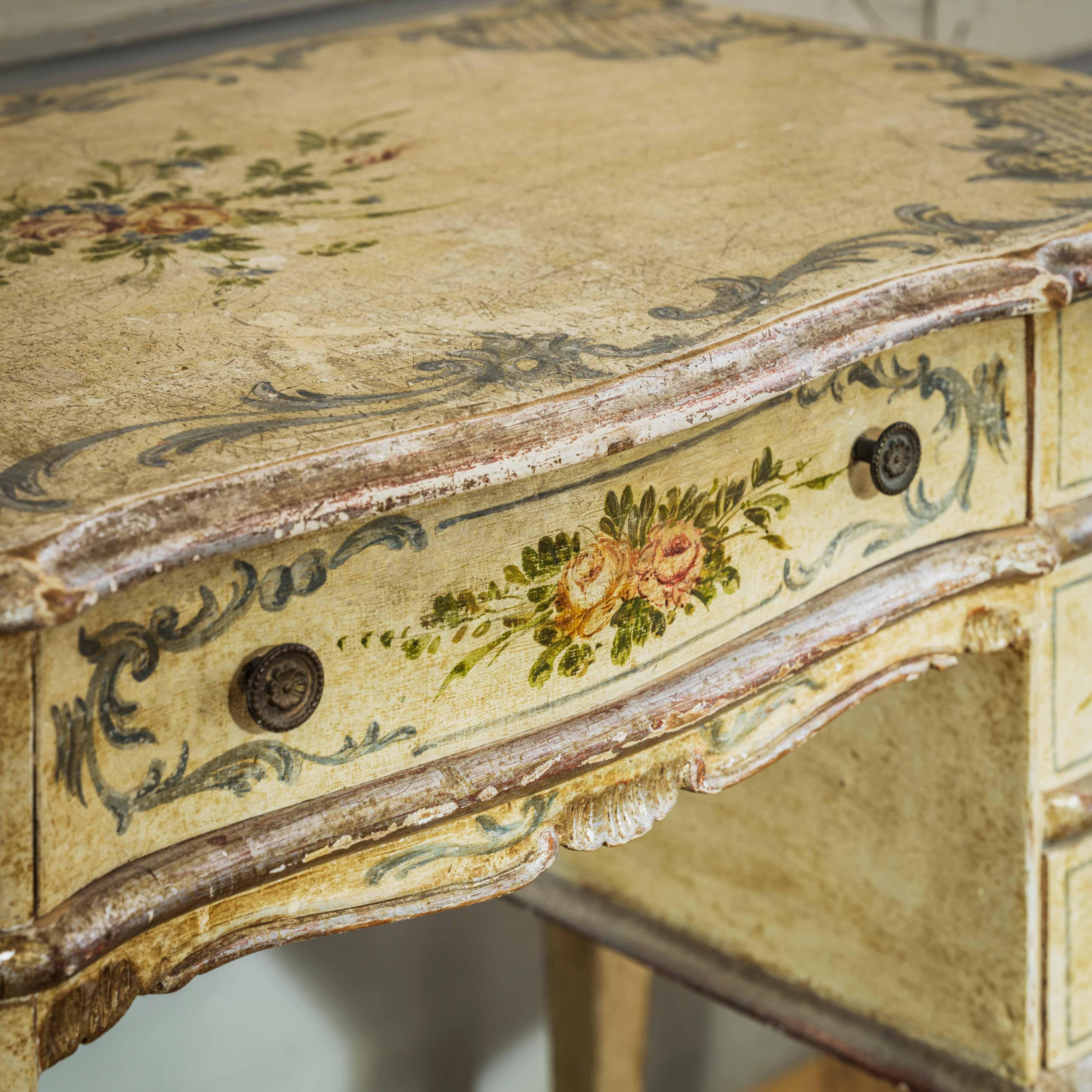 Wood Early 20th Century Louis XV Style Italian Writing Desk or Dressing Table For Sale