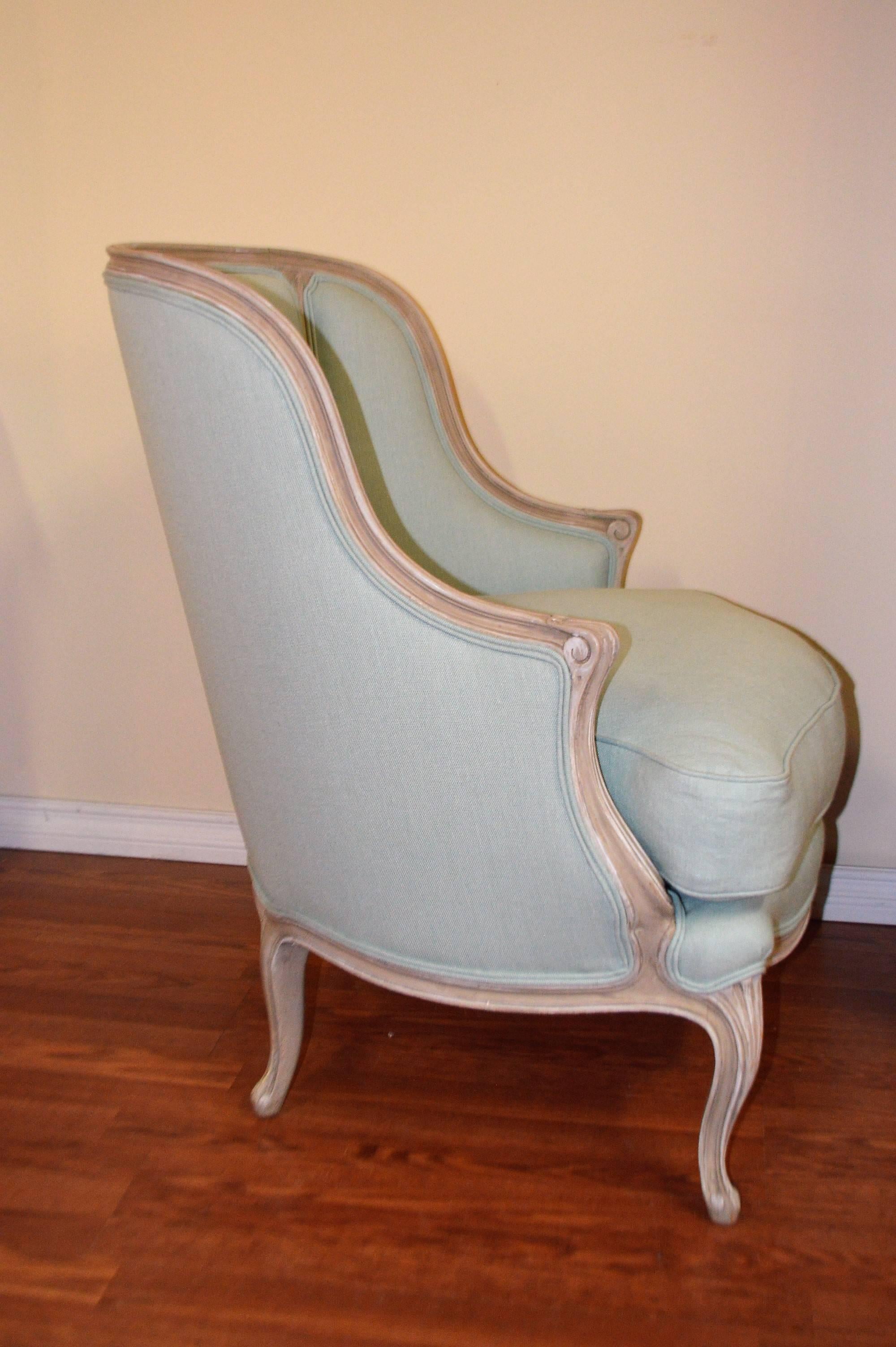 Early 20th Century Louis XV Style Painted Bergère Chair New Linen Upholstery 2