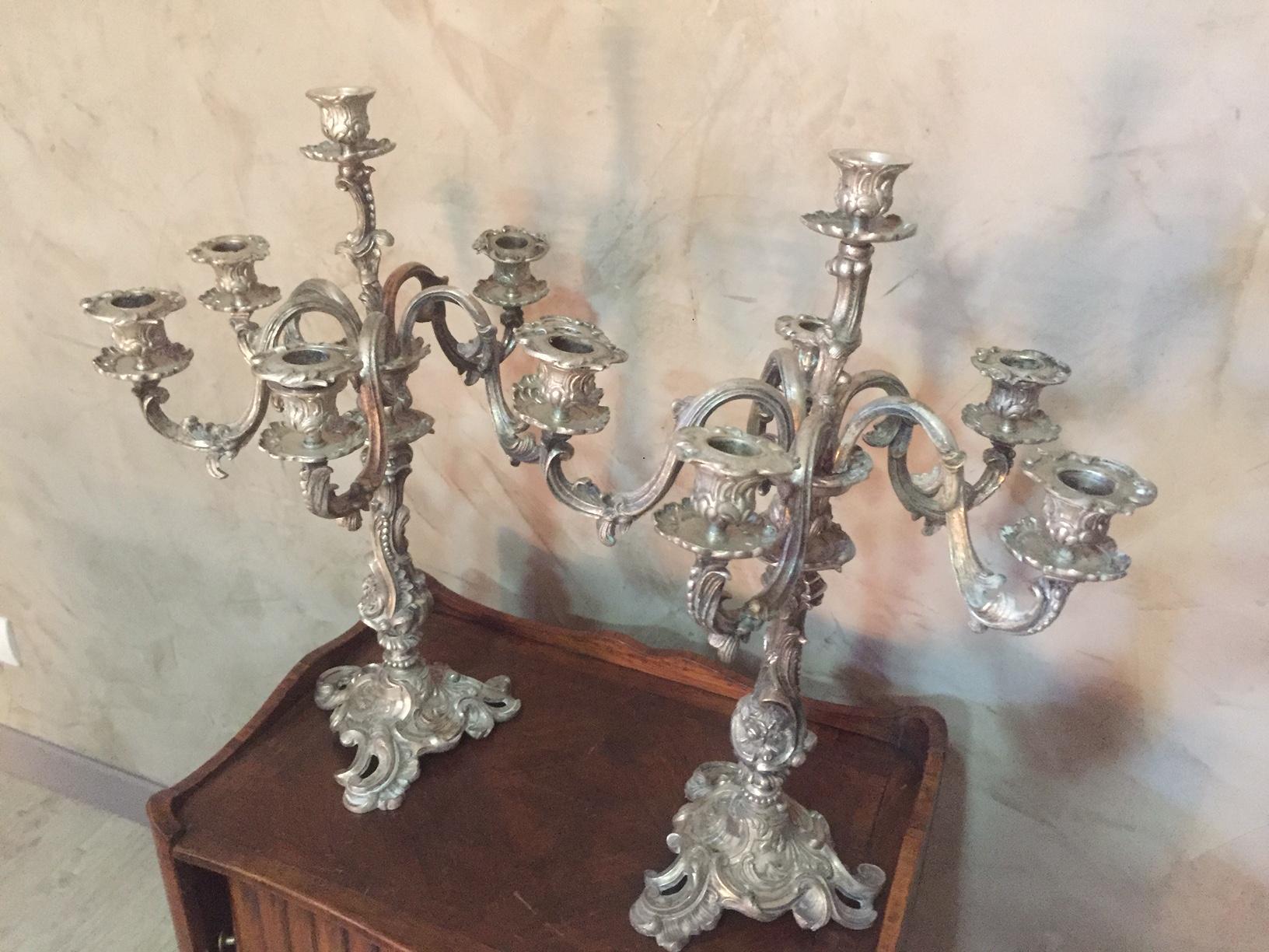 French Early 20th Century Louis XV Style Pair of Silvered Bronze Candleholder, 1900s For Sale