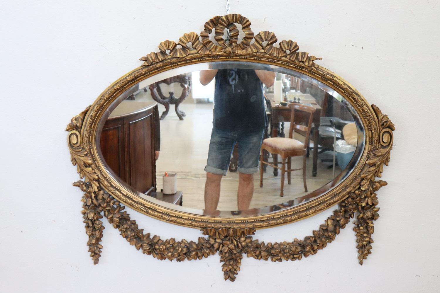 Early 20th Century Louis XVI Style Carved and Gilded Wood Oval Wall Mirror 2