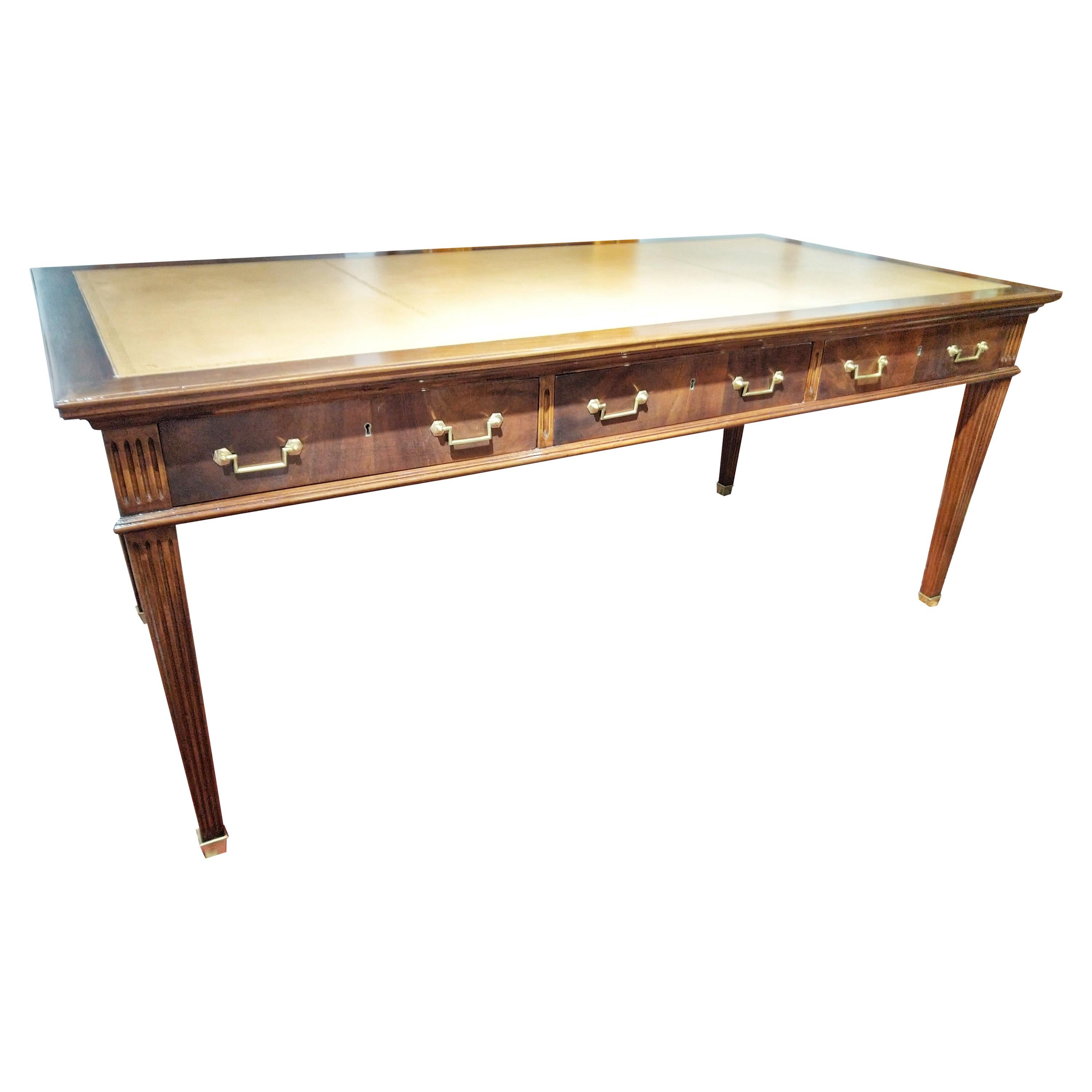Early 20th Century Louis XVI Walnut Leather Bureau Plat Writing Desk Restored For Sale