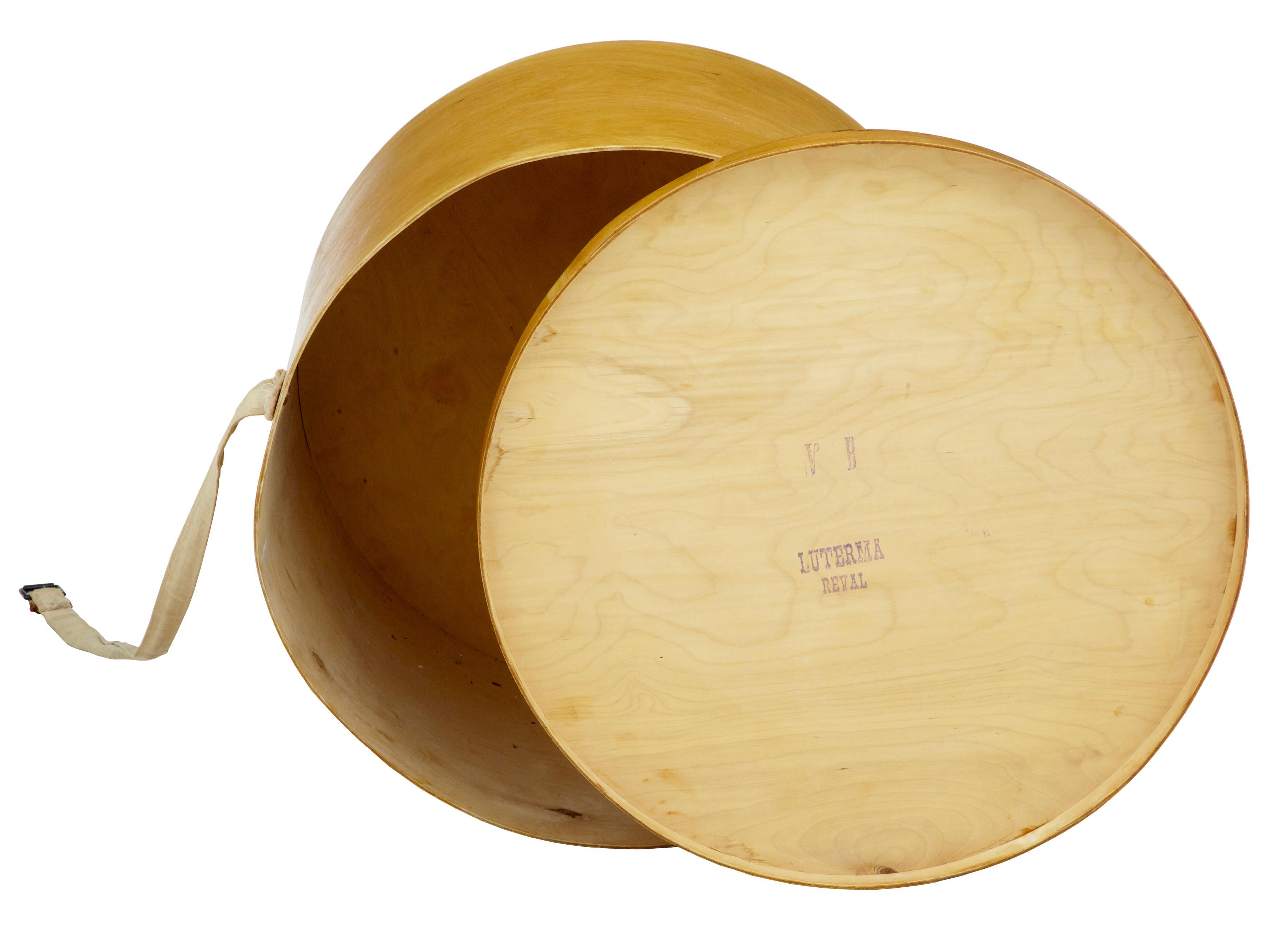 Swedish Early 20th Century Luterma Reval Birch Bent Wood Hat Box
