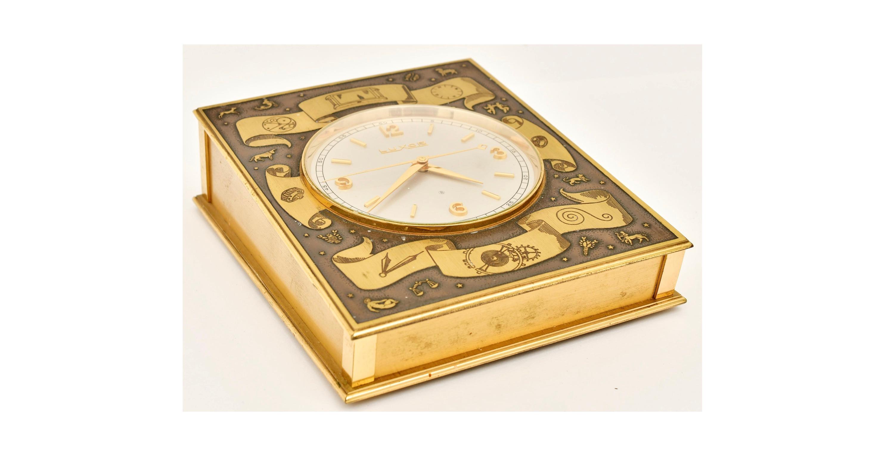 Early 20th Century Luxor Swiss Bronze Desk / Table Clock with 8-Day Movement For Sale 3