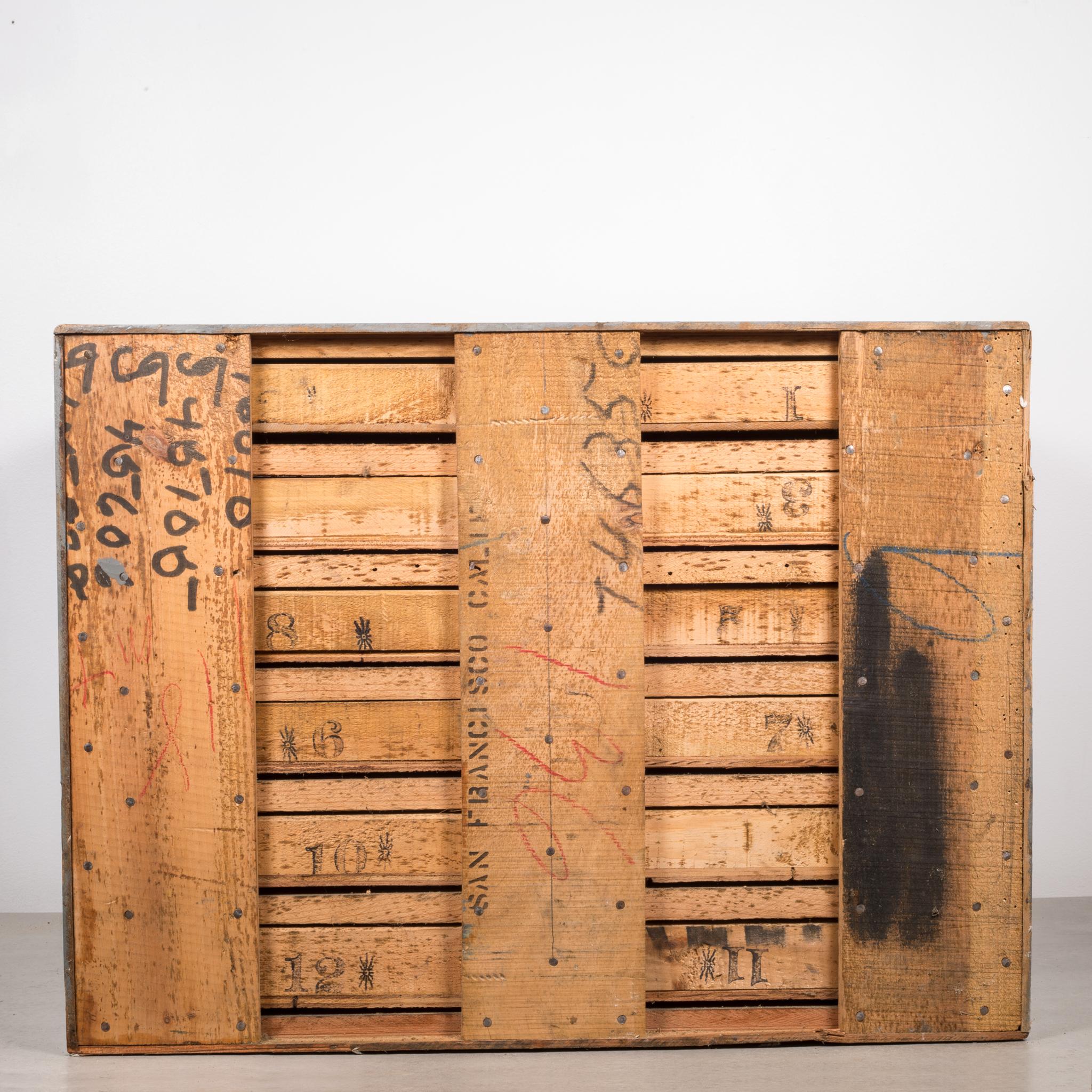 Cabinet de machiniste à 12 tiroirs en bois du début du 20e siècle, vers 1930 Bon état à San Francisco, CA