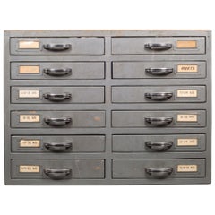 Cabinet de machiniste à 12 tiroirs en bois du début du 20e siècle, vers 1930