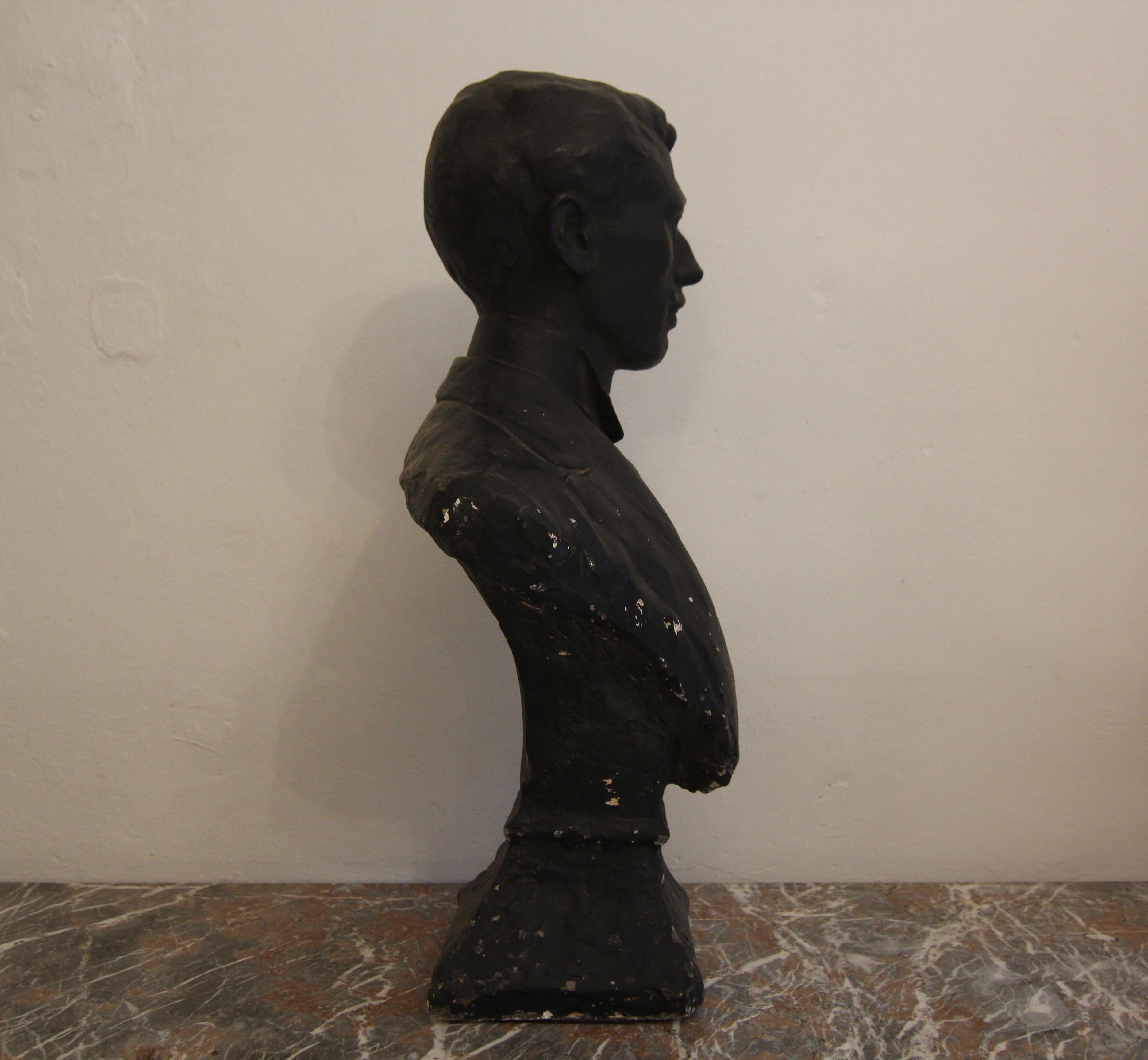 Early 20th Century Madame and Monsieur Plaster Busts For Sale 11