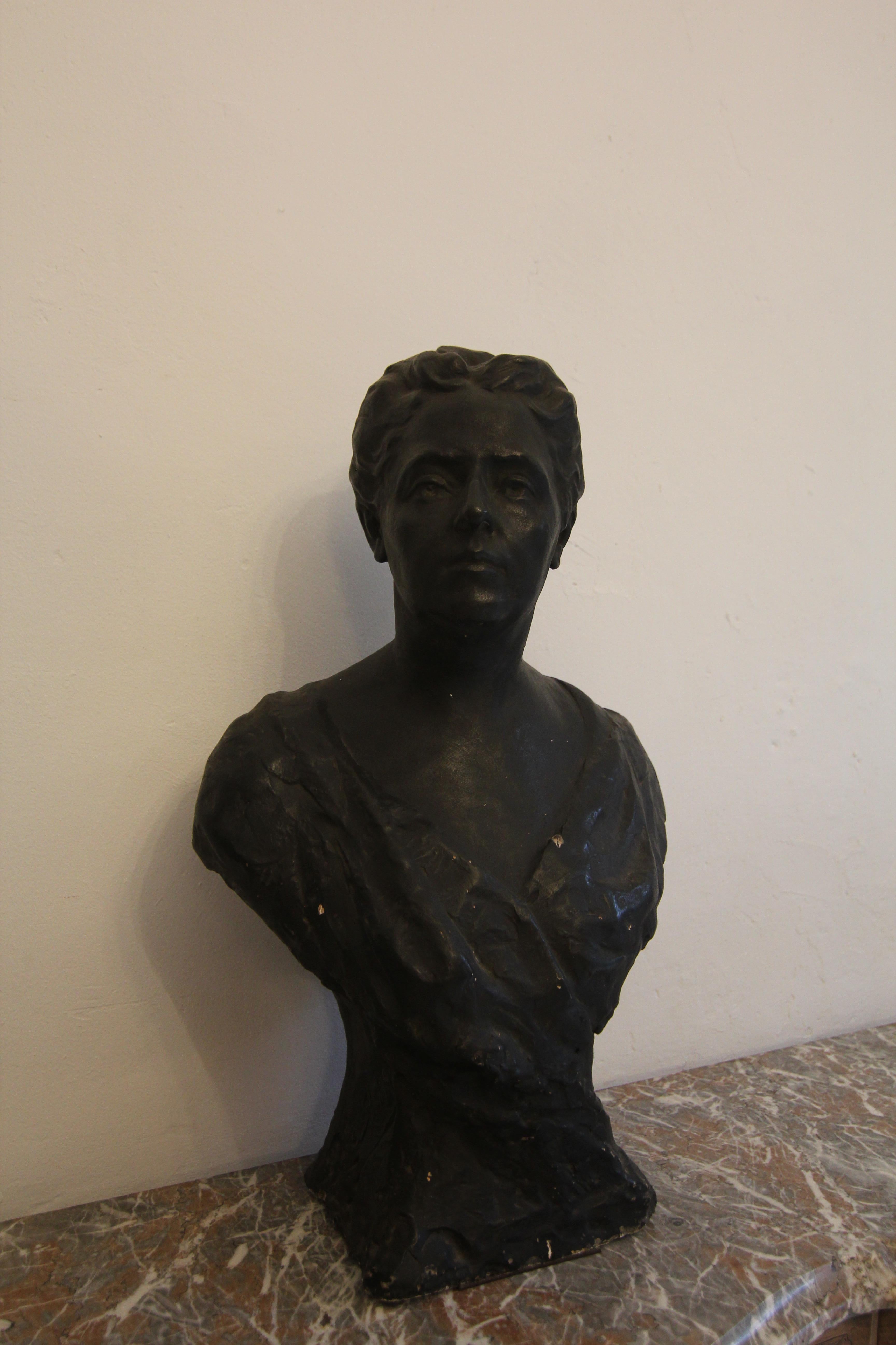 Early 20th Century Madame and Monsieur Plaster Busts For Sale 1