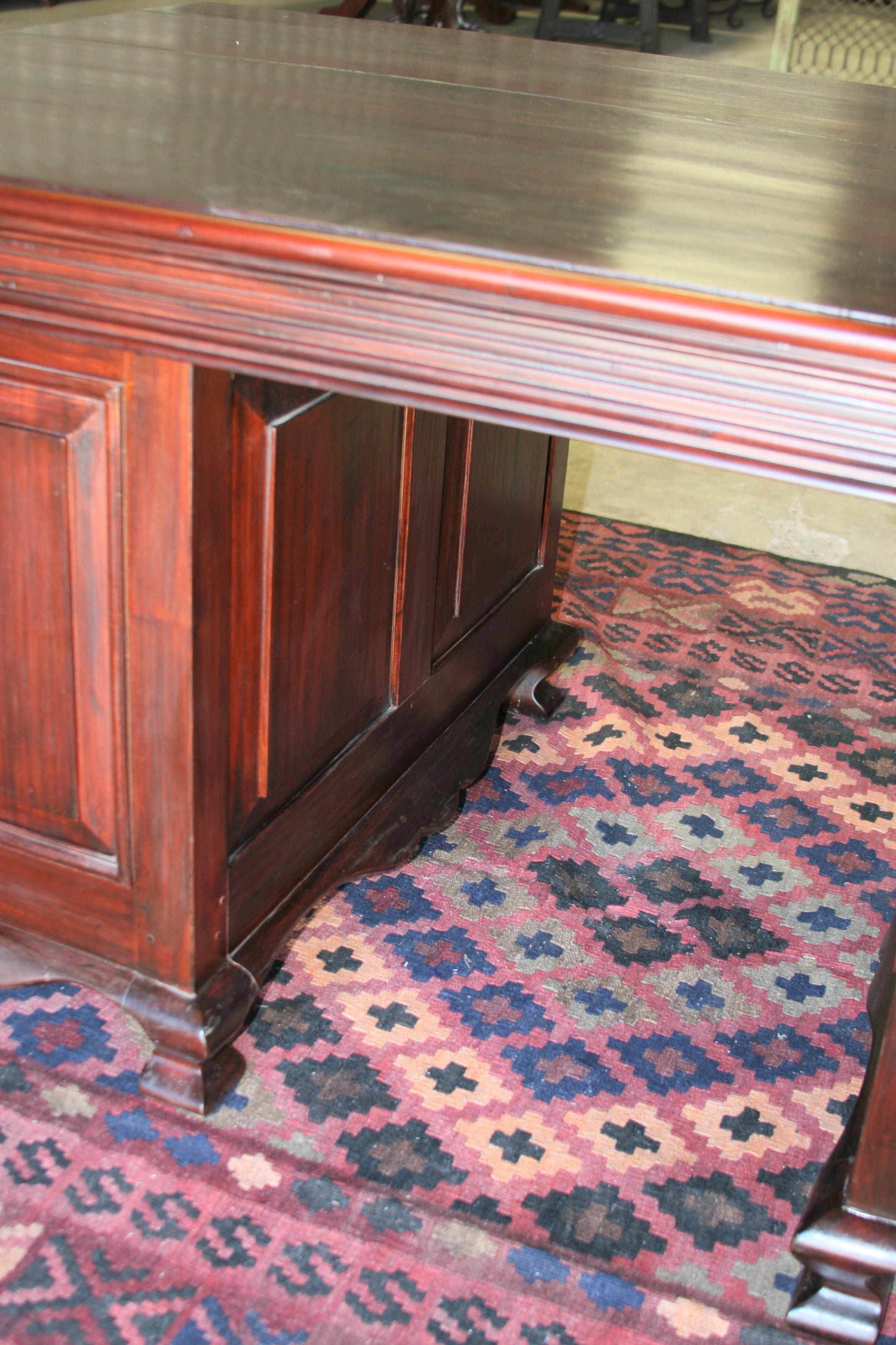 Early 20th Century Magnificent Custom Handcrafted Nedun Wood Desk         For Sale 5