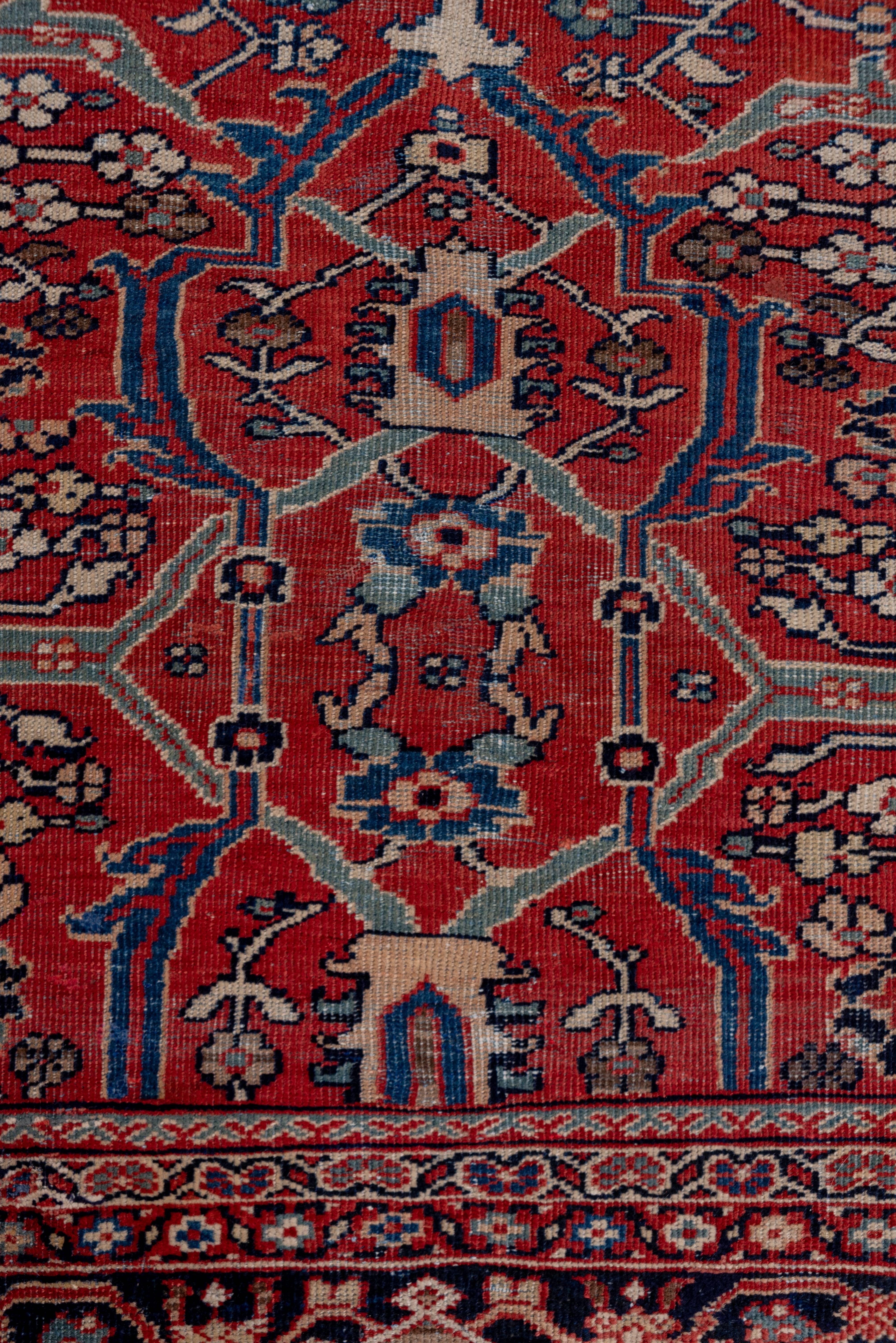 Early 20th Century Mahal Rug In Excellent Condition In New York, NY