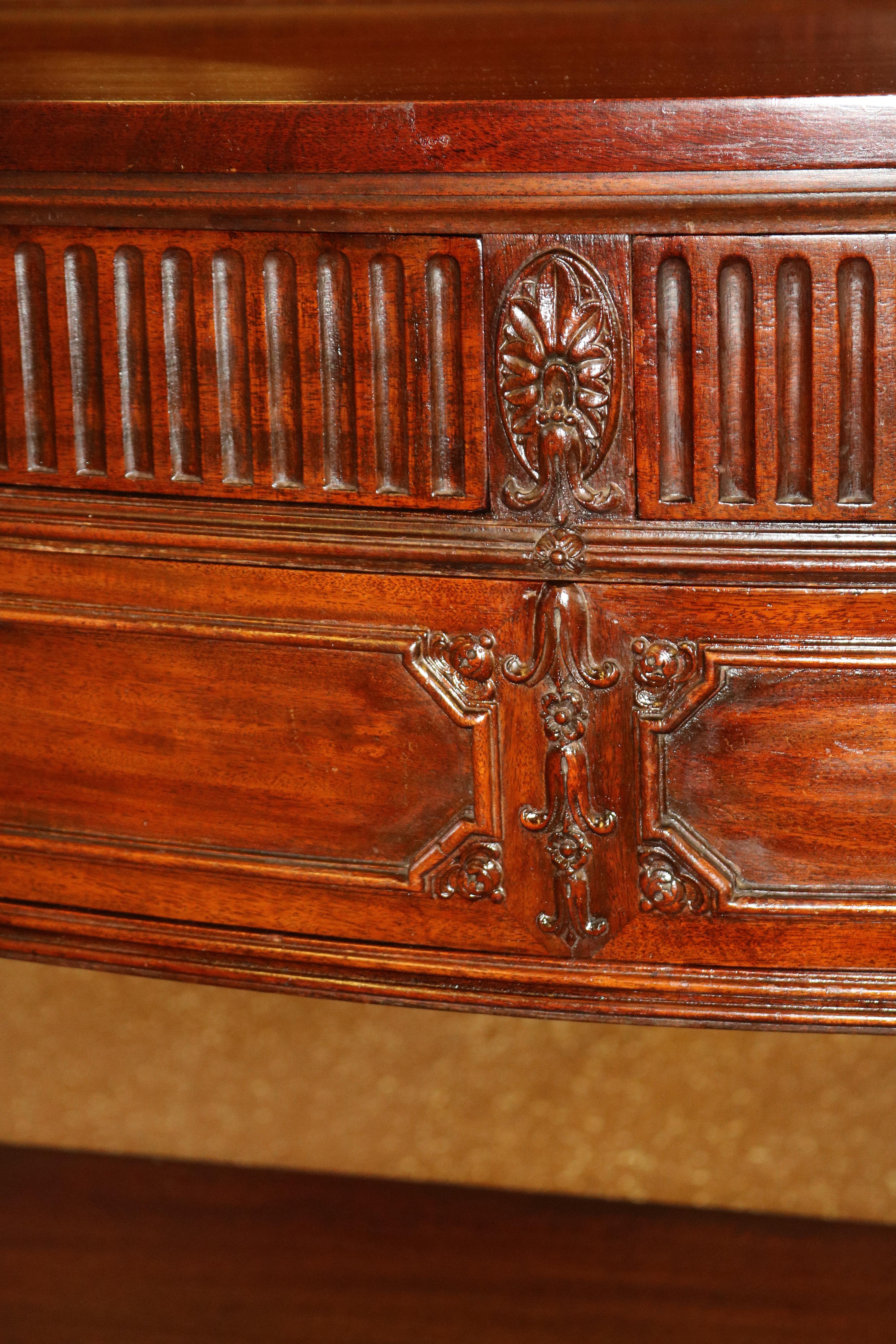 Early 20th Century Mahogany Adams Style Sideboard Server Buffet Made In Boston  For Sale 6
