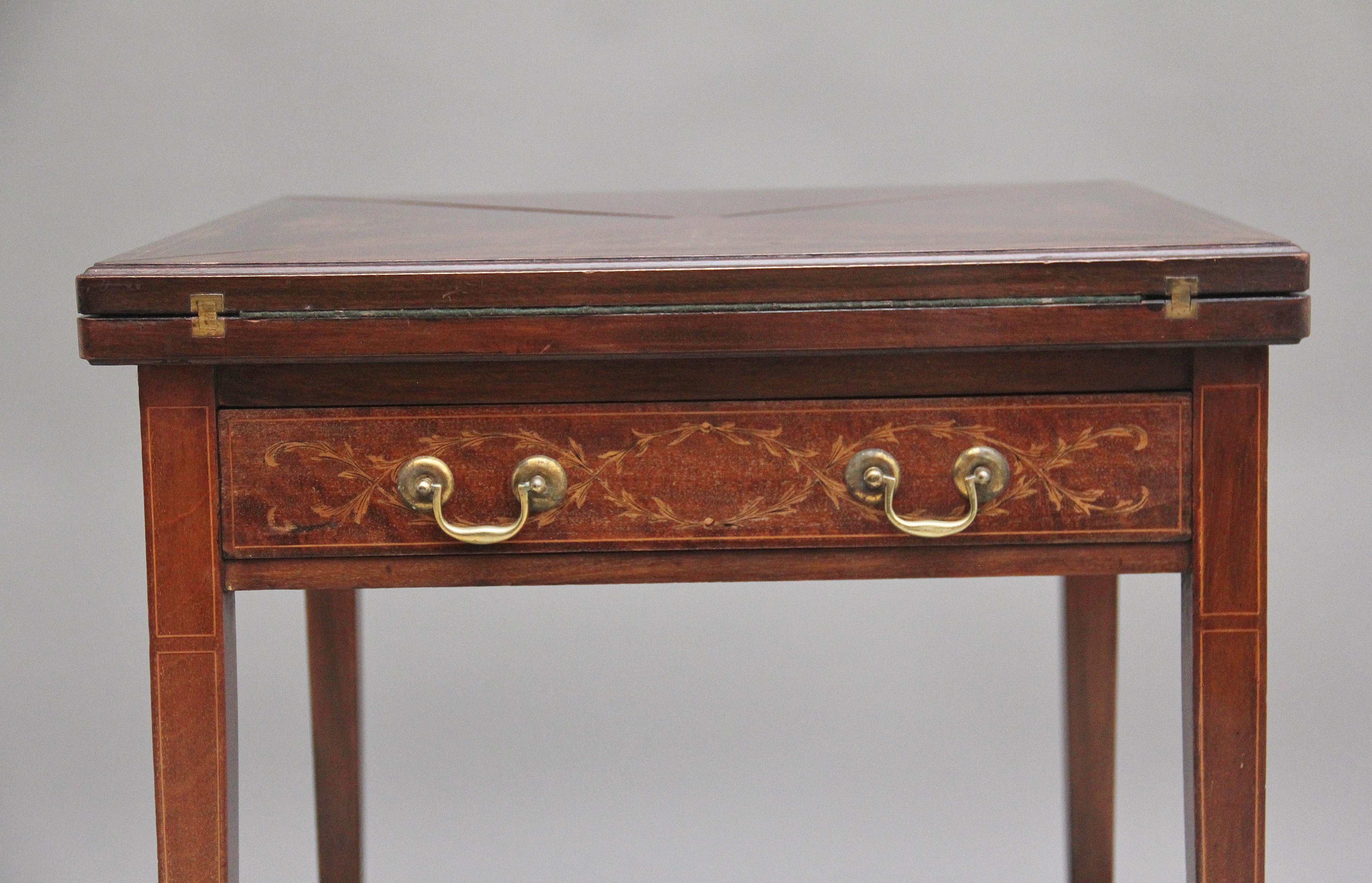 Early 20th Century mahogany and inlaid card table For Sale 4
