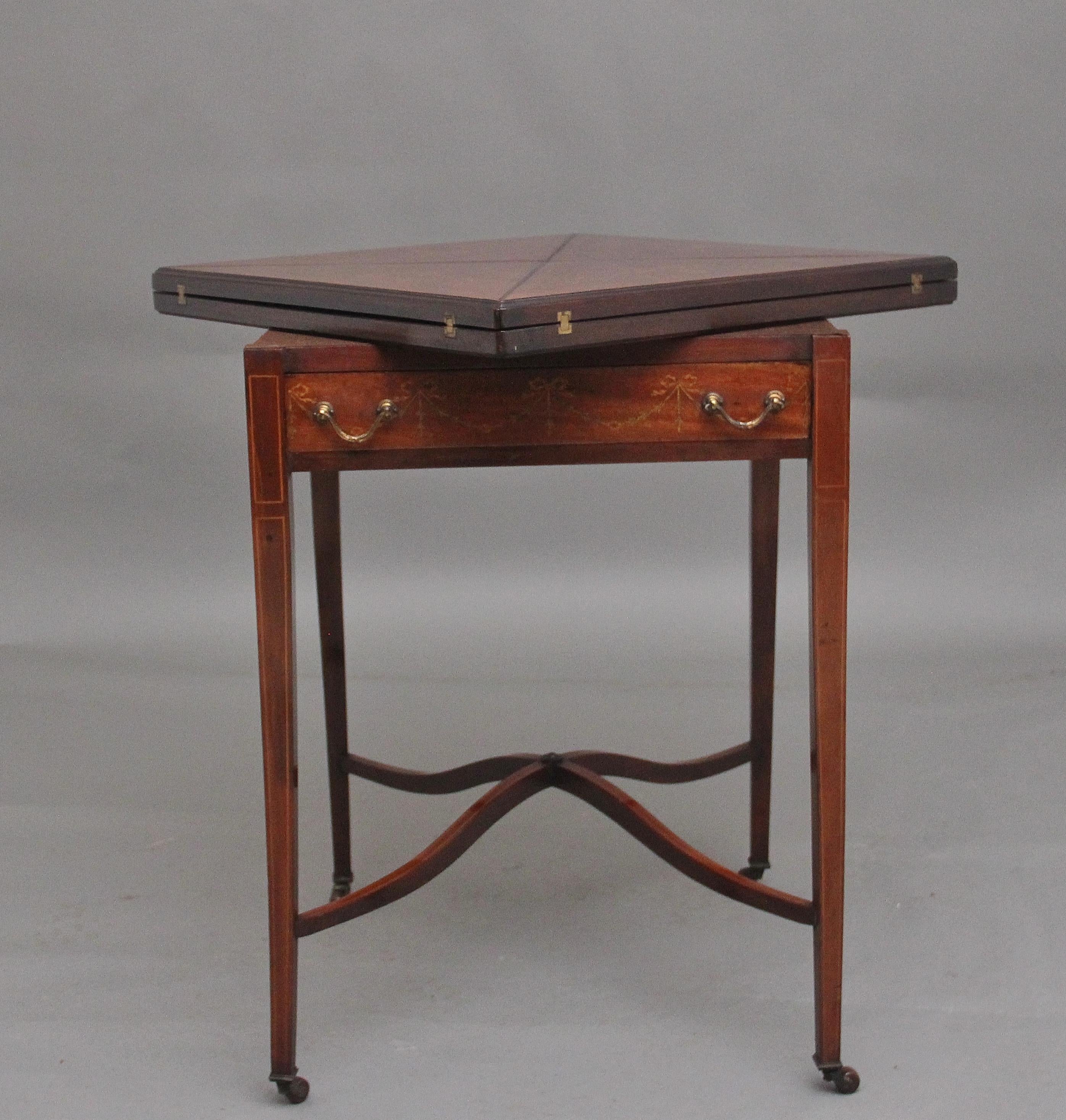 Early 20th Century mahogany and inlaid card table For Sale 6