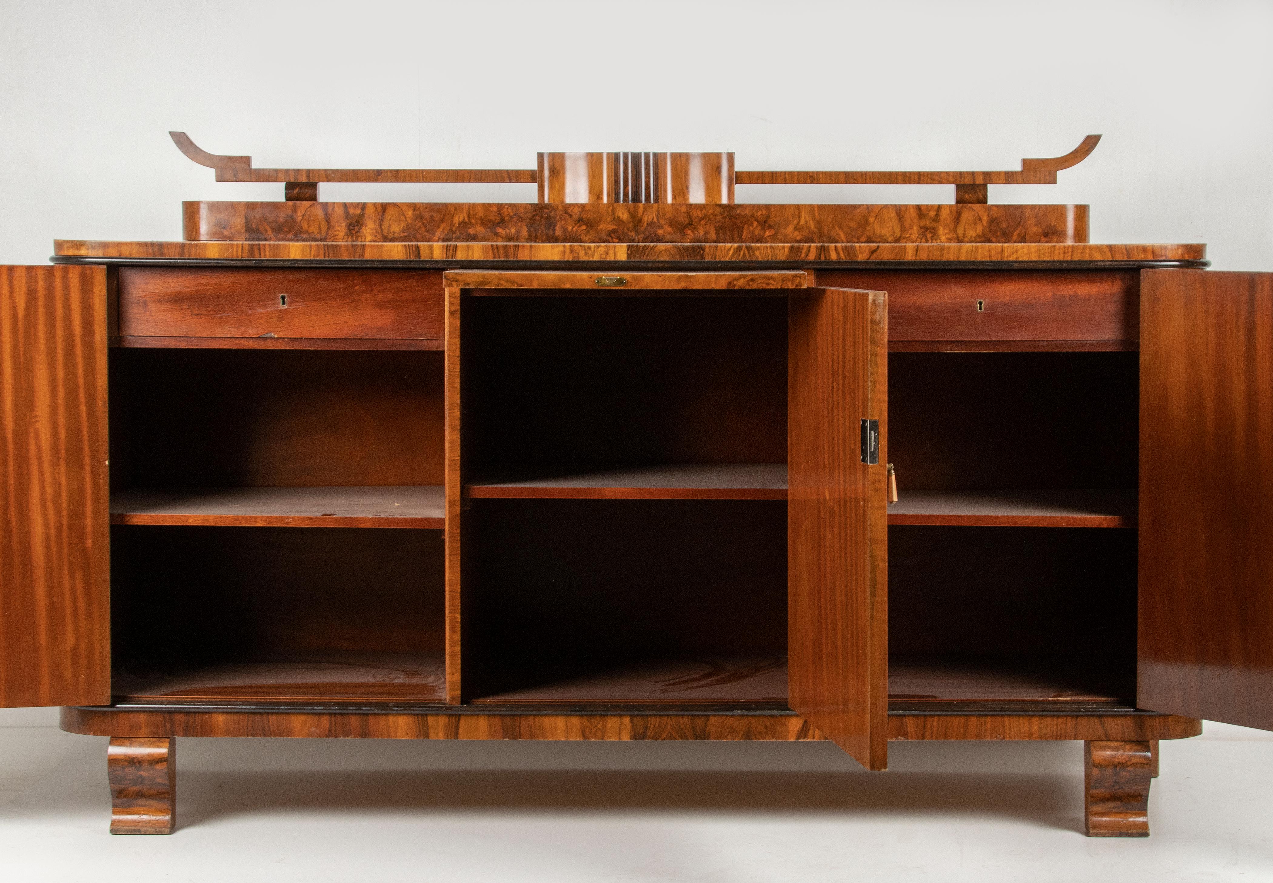 Early 20th Century Mahogany Art Deco Sideboard / Dressoir For Sale 4