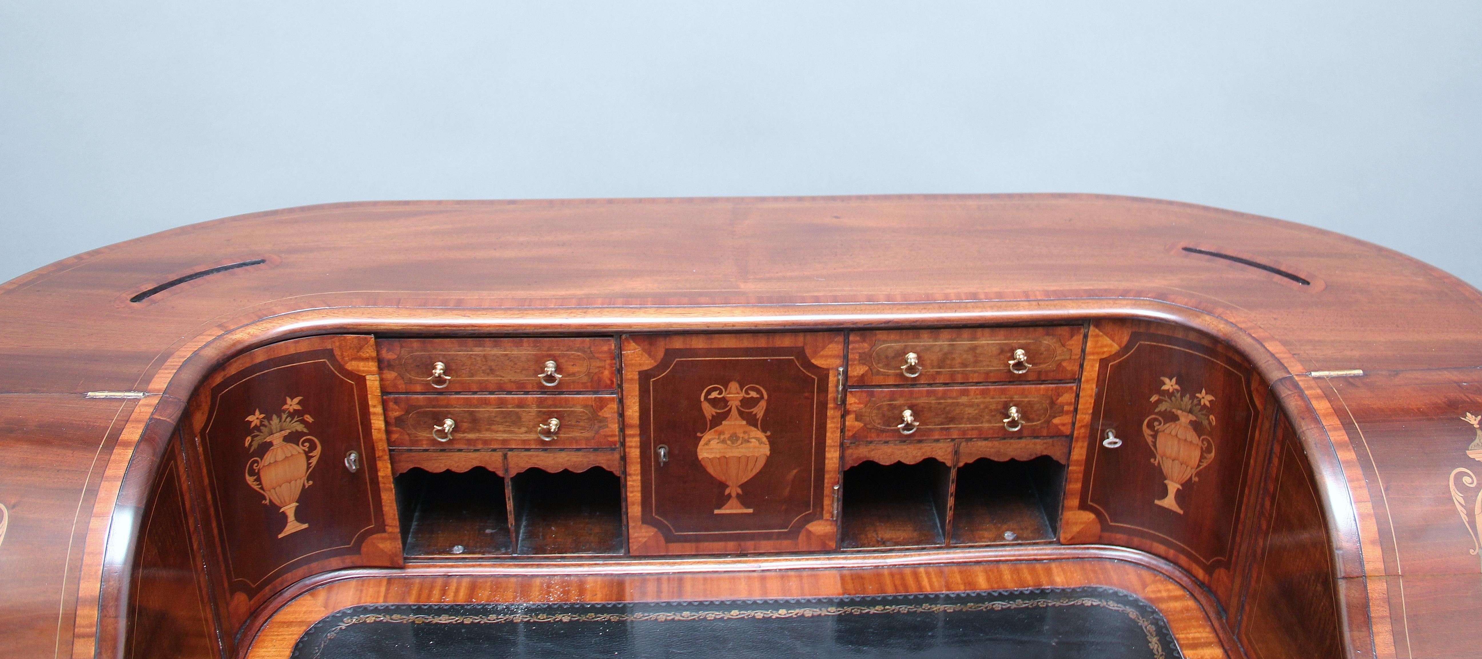 Early 20th Century Mahogany Carlton House Desk 15