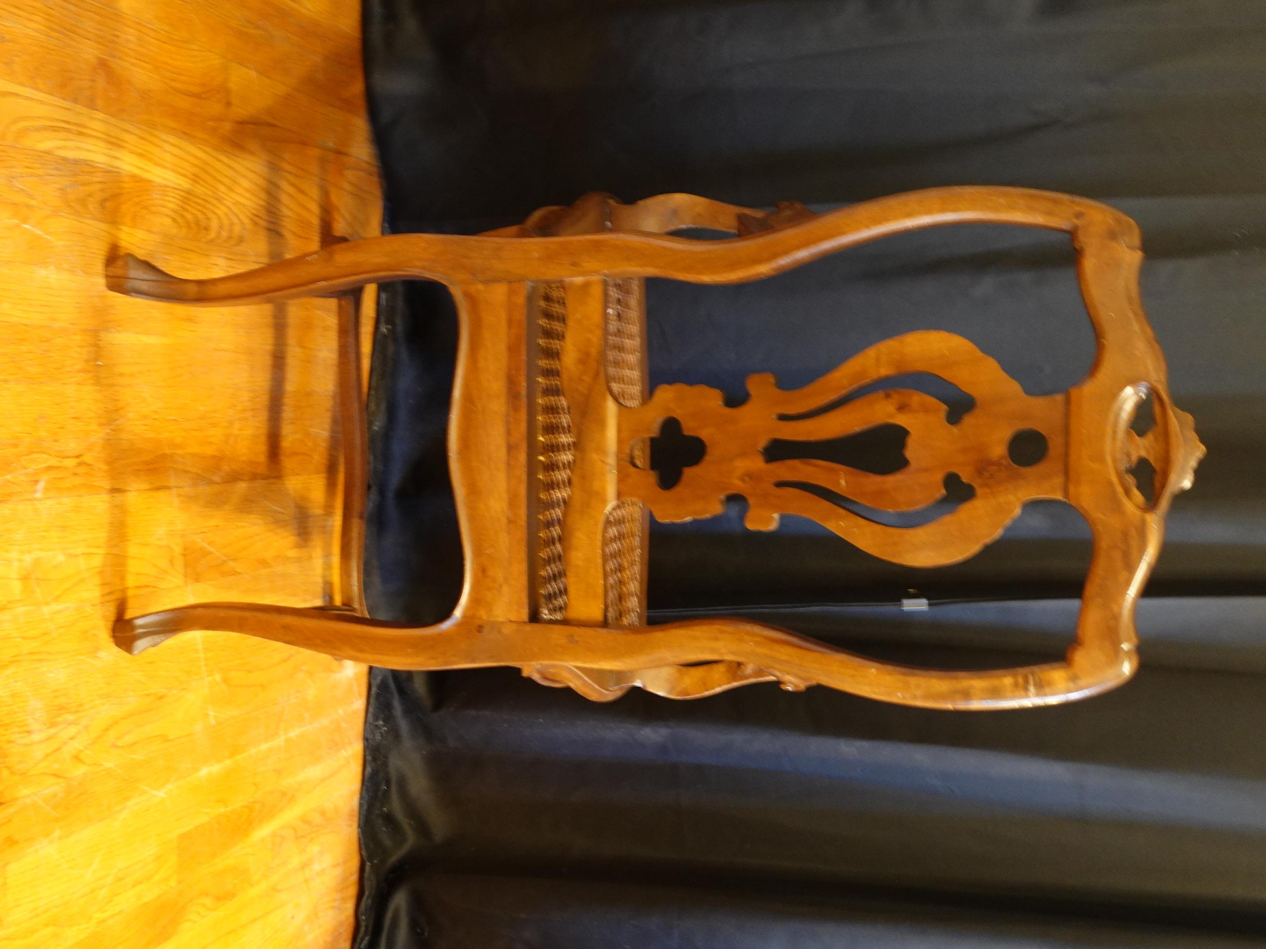 Fauteuil de style Chippendale en acajou du début du XXe siècle avec assise cannelée en vente 6