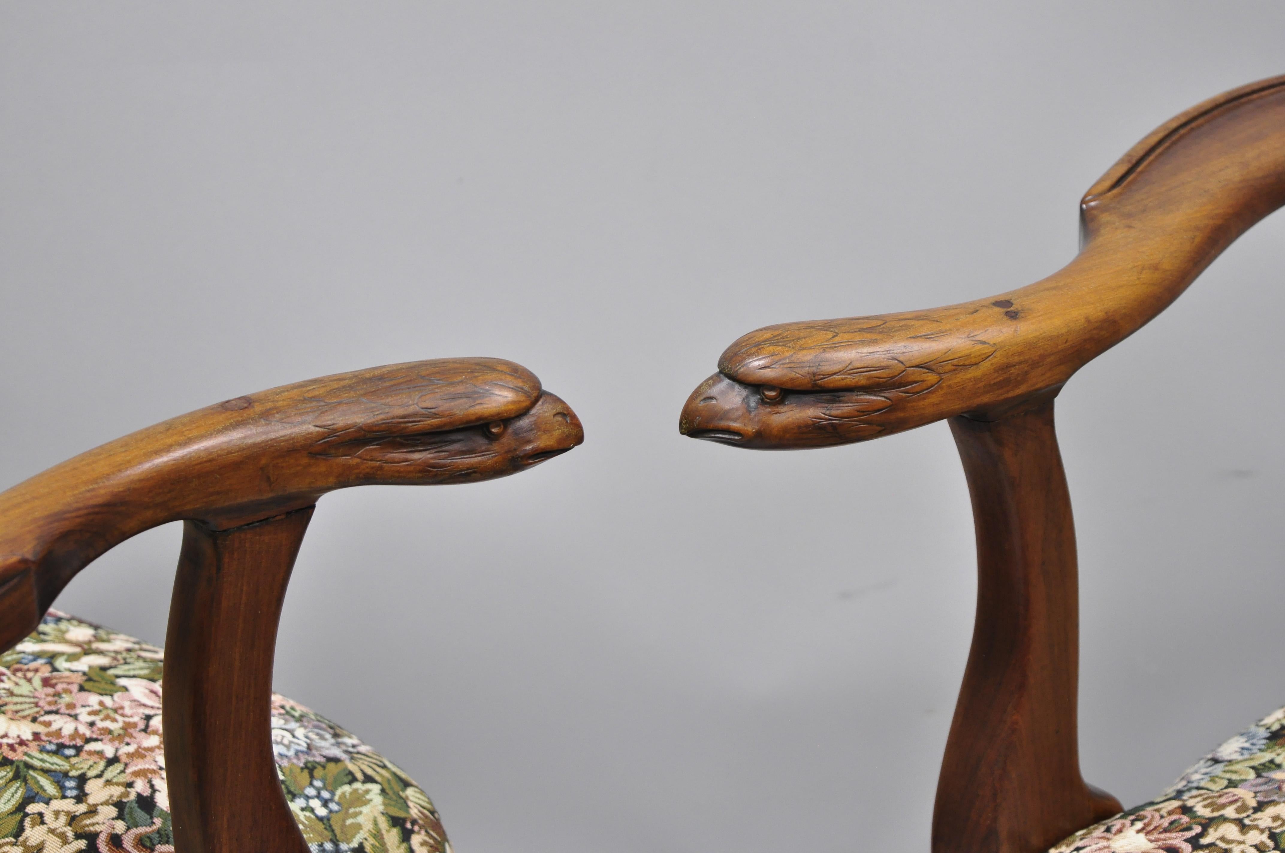 Mahagoni-Sessel im Chippendale-Stil des frühen 20. Jahrhunderts mit geschnitzten Adlerköpfen im Zustand „Gut“ im Angebot in Philadelphia, PA