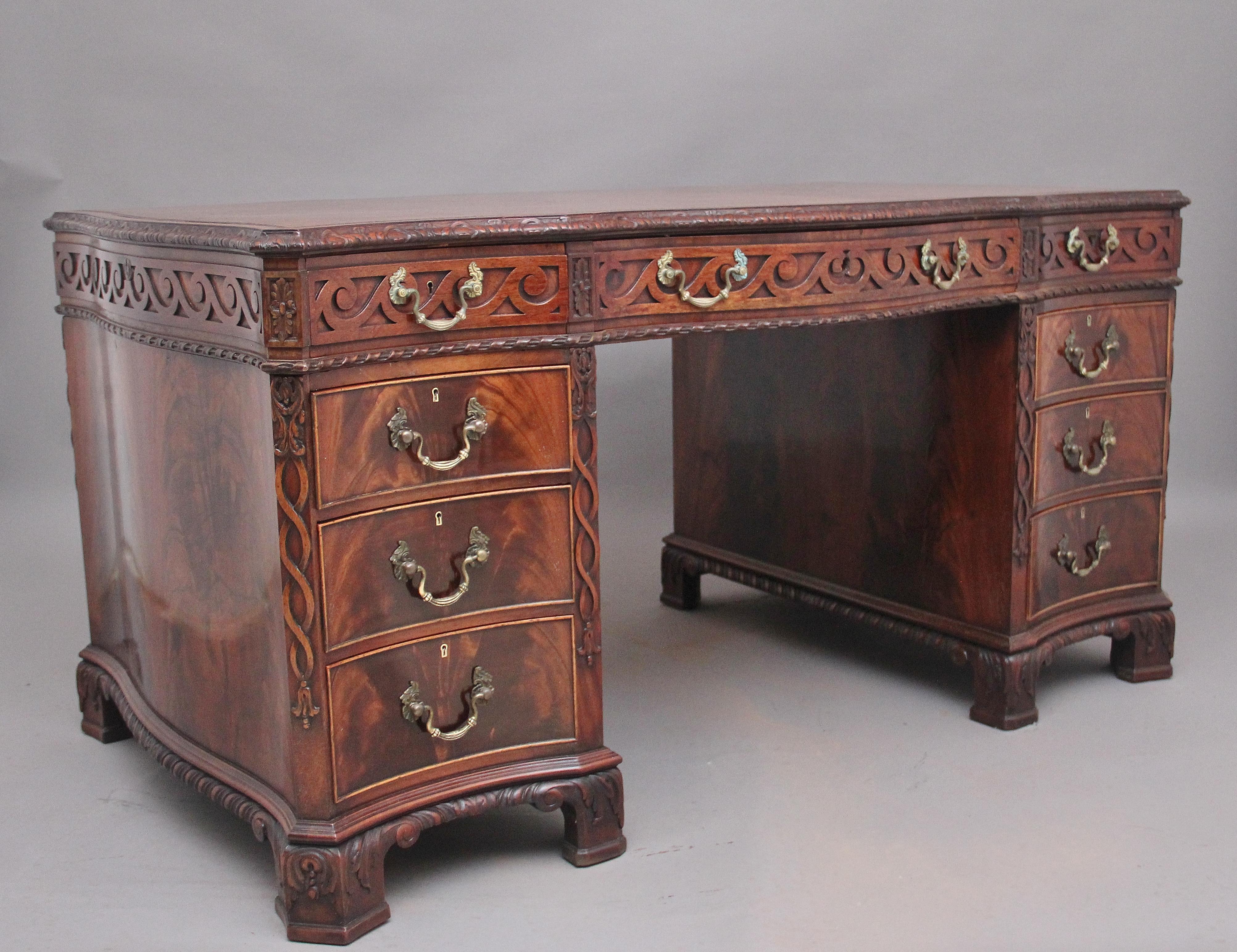 Early 20th Century Mahogany Desk in the Chippendale Style 7