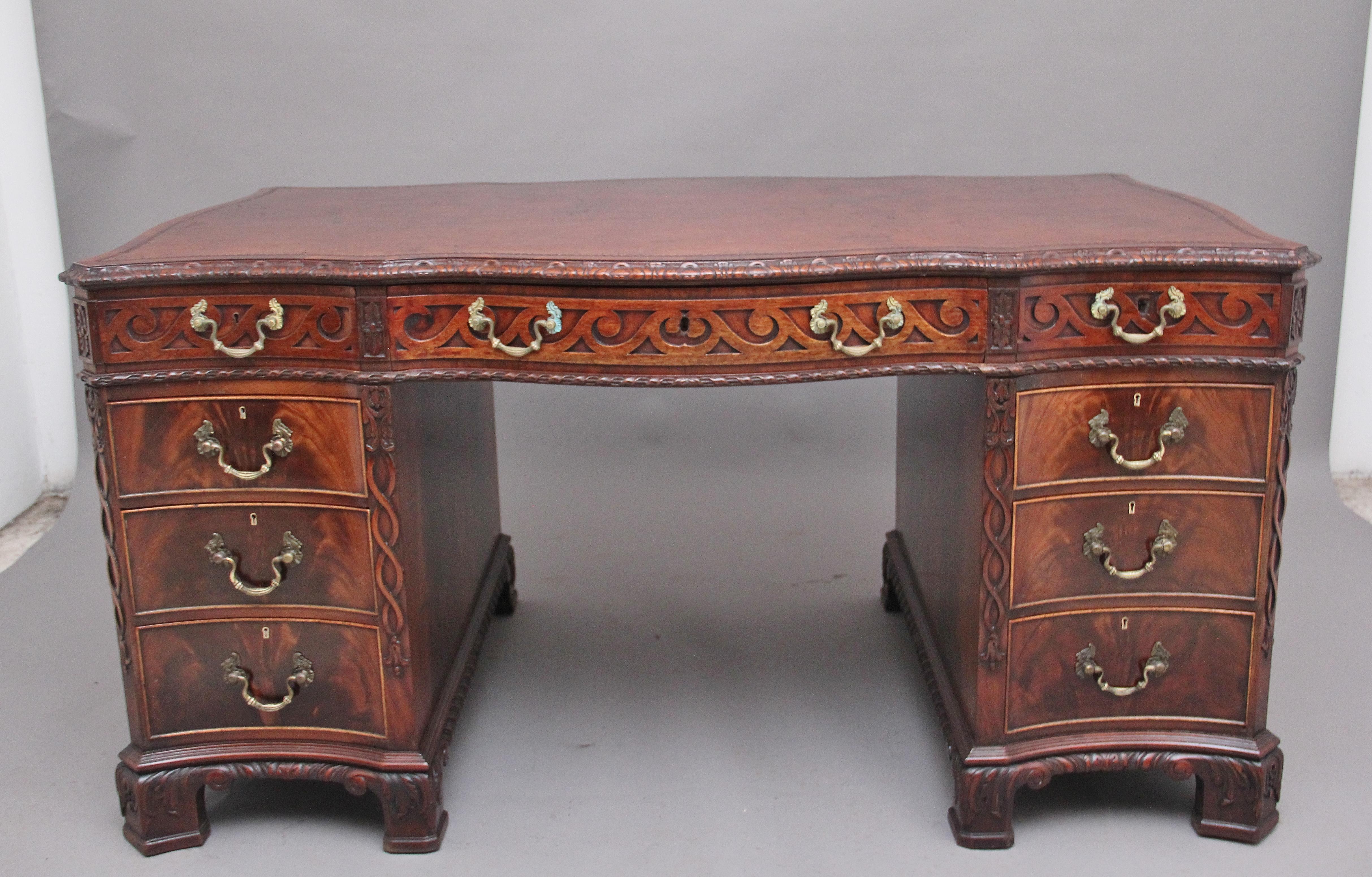 Early 20th Century Mahogany Desk in the Chippendale Style 8