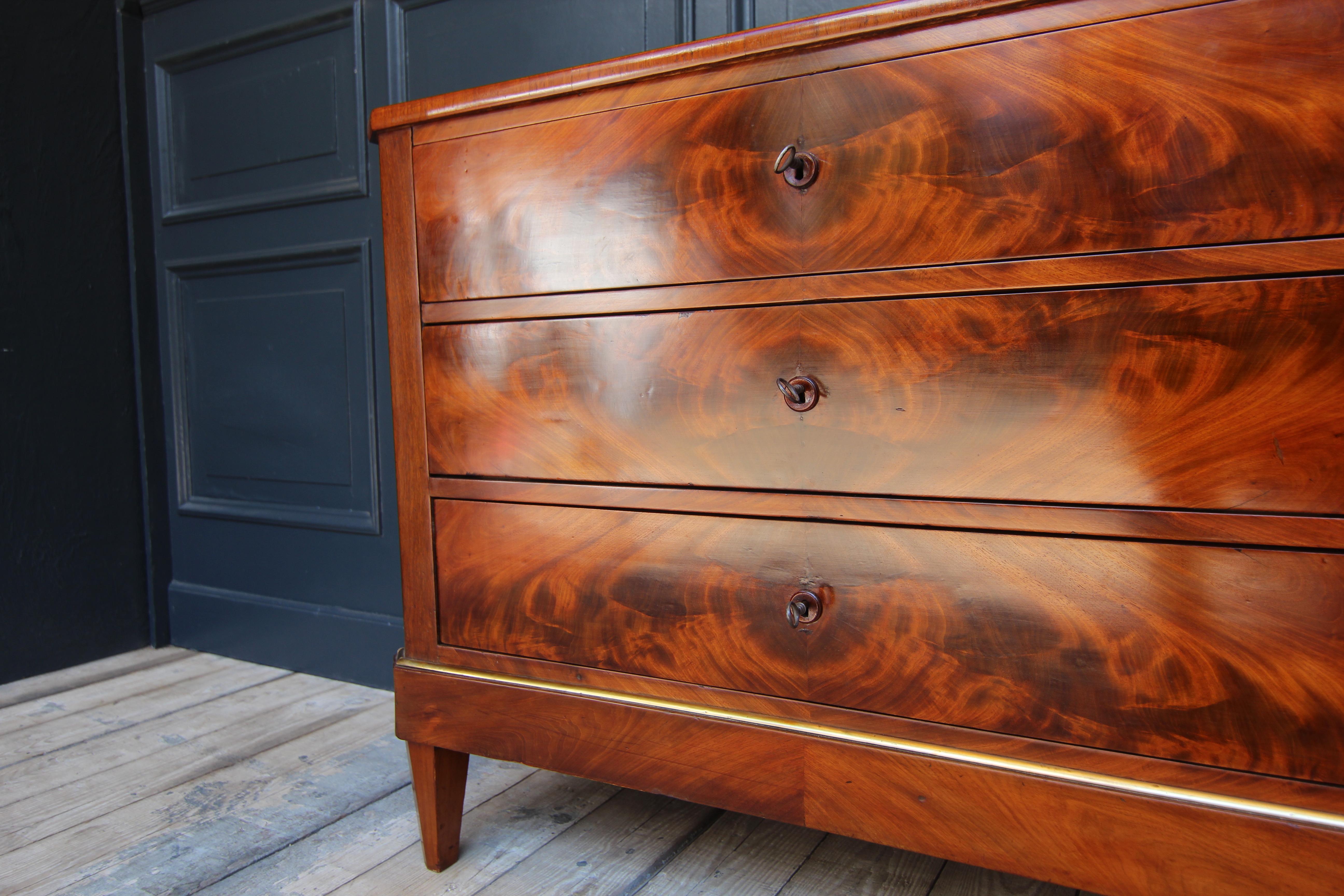 Early 20th Century Mahogany Directoire Style Chest of Drawers For Sale 11