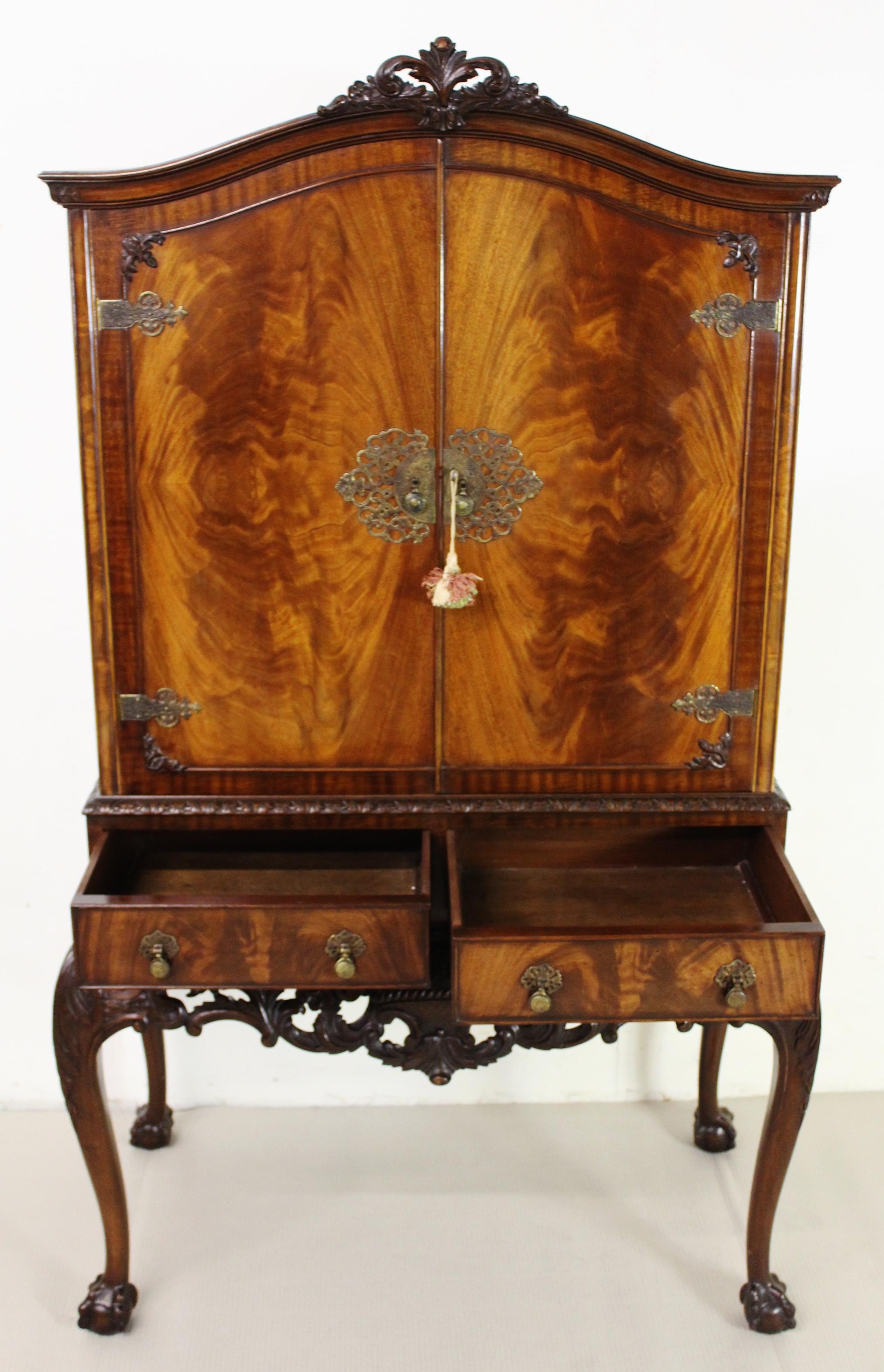 Early 20th Century Mahogany Flame Veneered Cocktail Cabinet 9