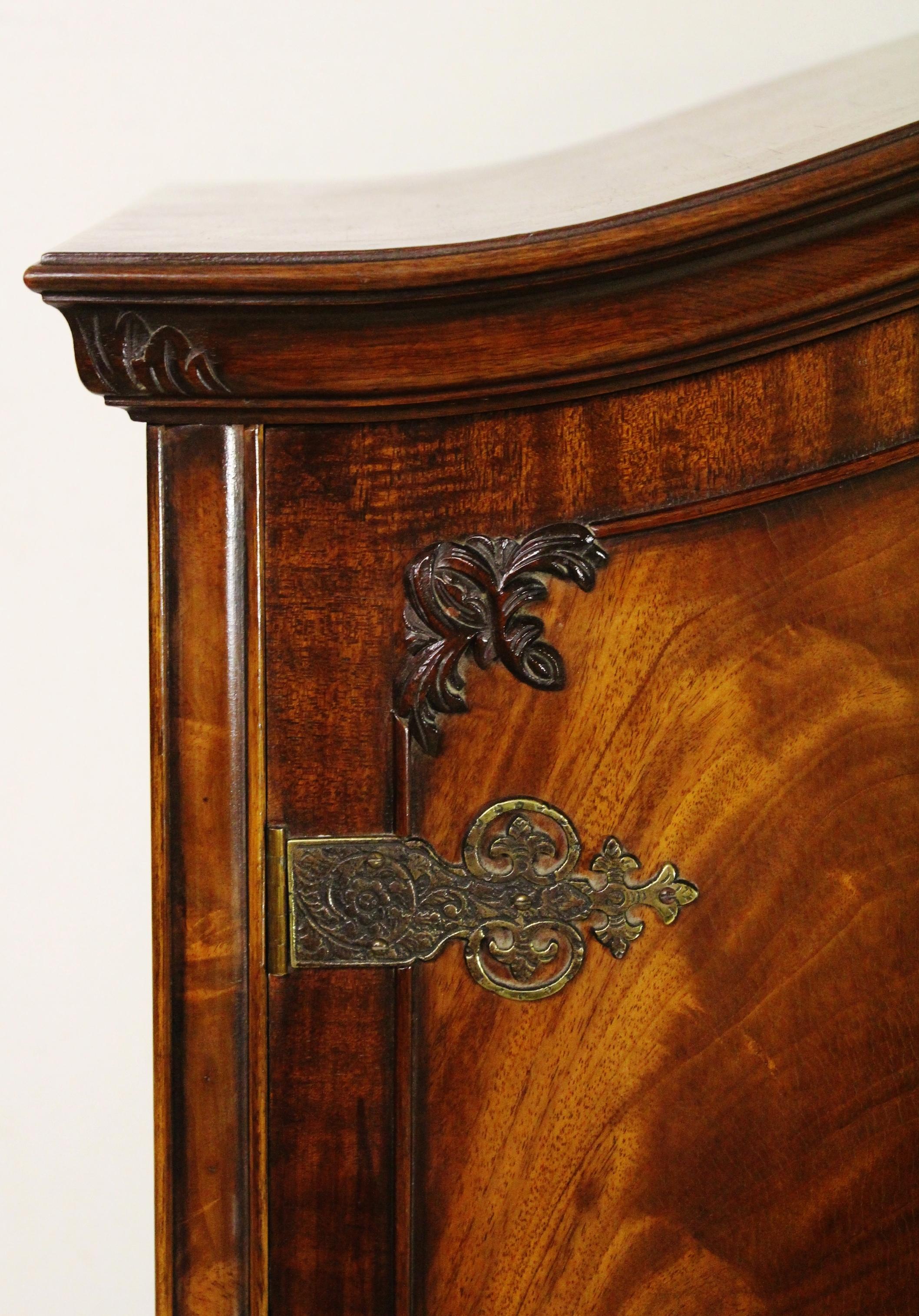 Mid-20th Century Early 20th Century Mahogany Flame Veneered Cocktail Cabinet