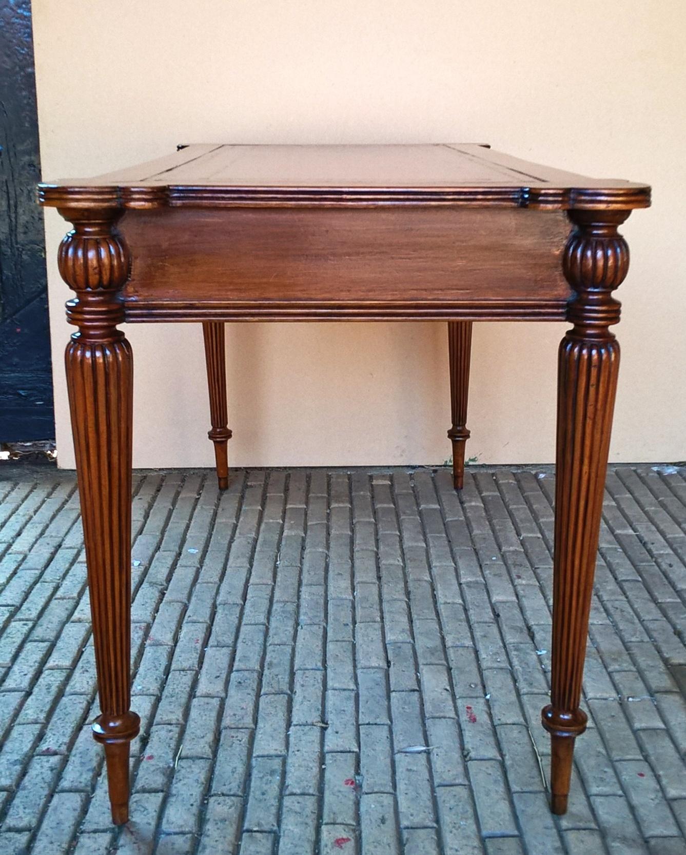 Early 20th Century Mahogany Free Standing Writing Table For Sale 2