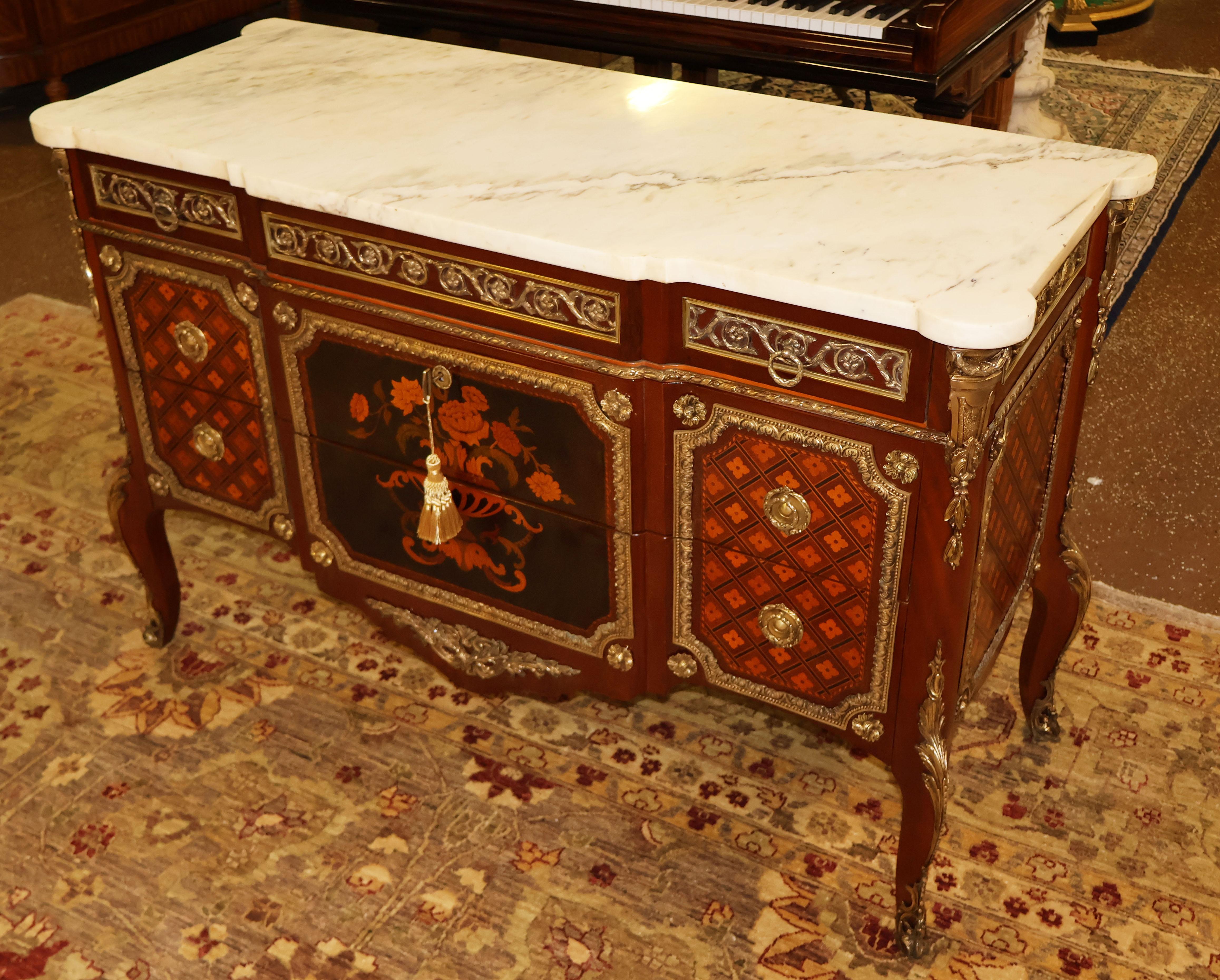 French Early 20th Century Mahogany Hepplewhite Style Server Buffet Sideboard 