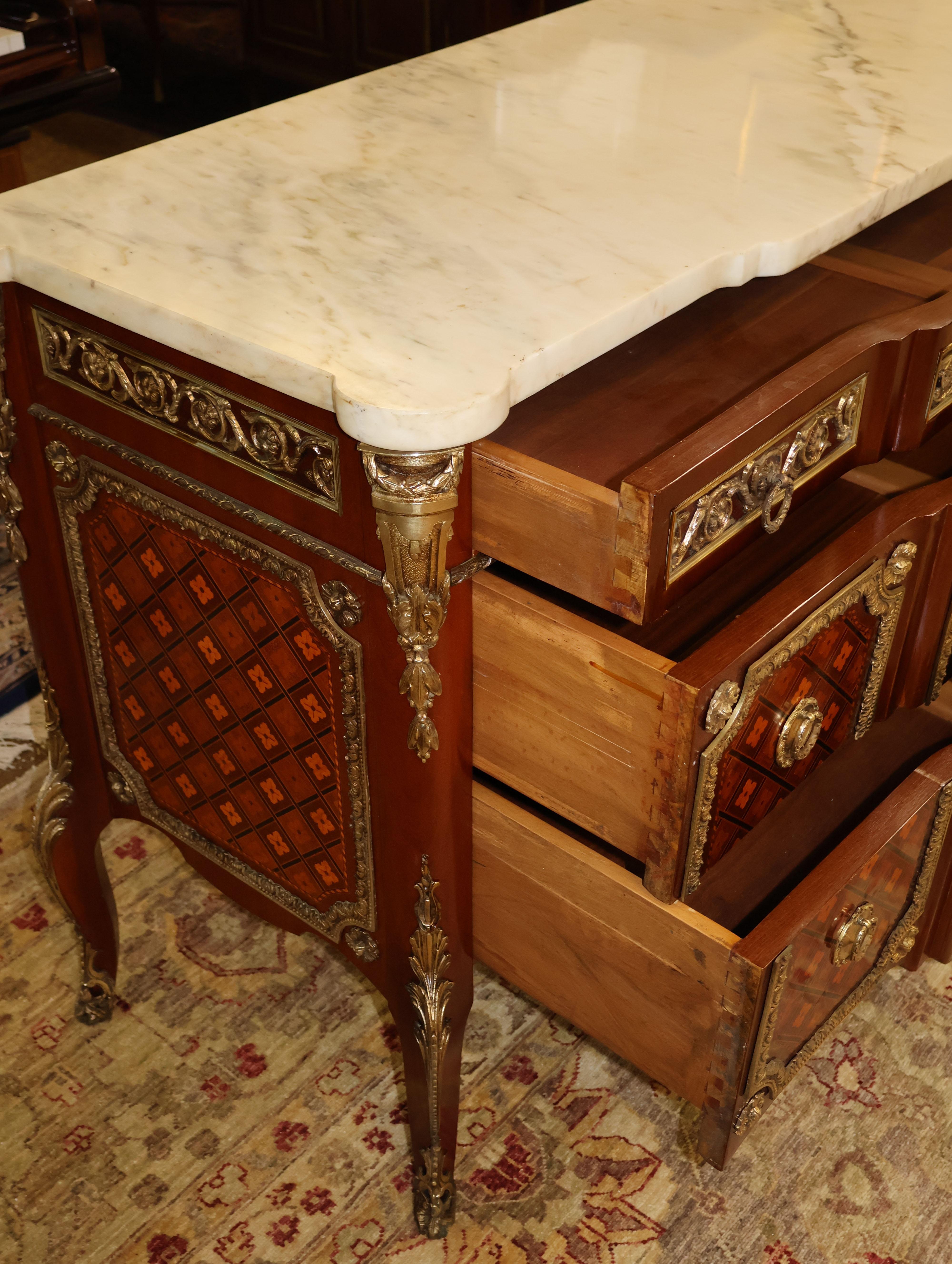 Early 20th Century Mahogany Hepplewhite Style Server Buffet Sideboard  For Sale 1
