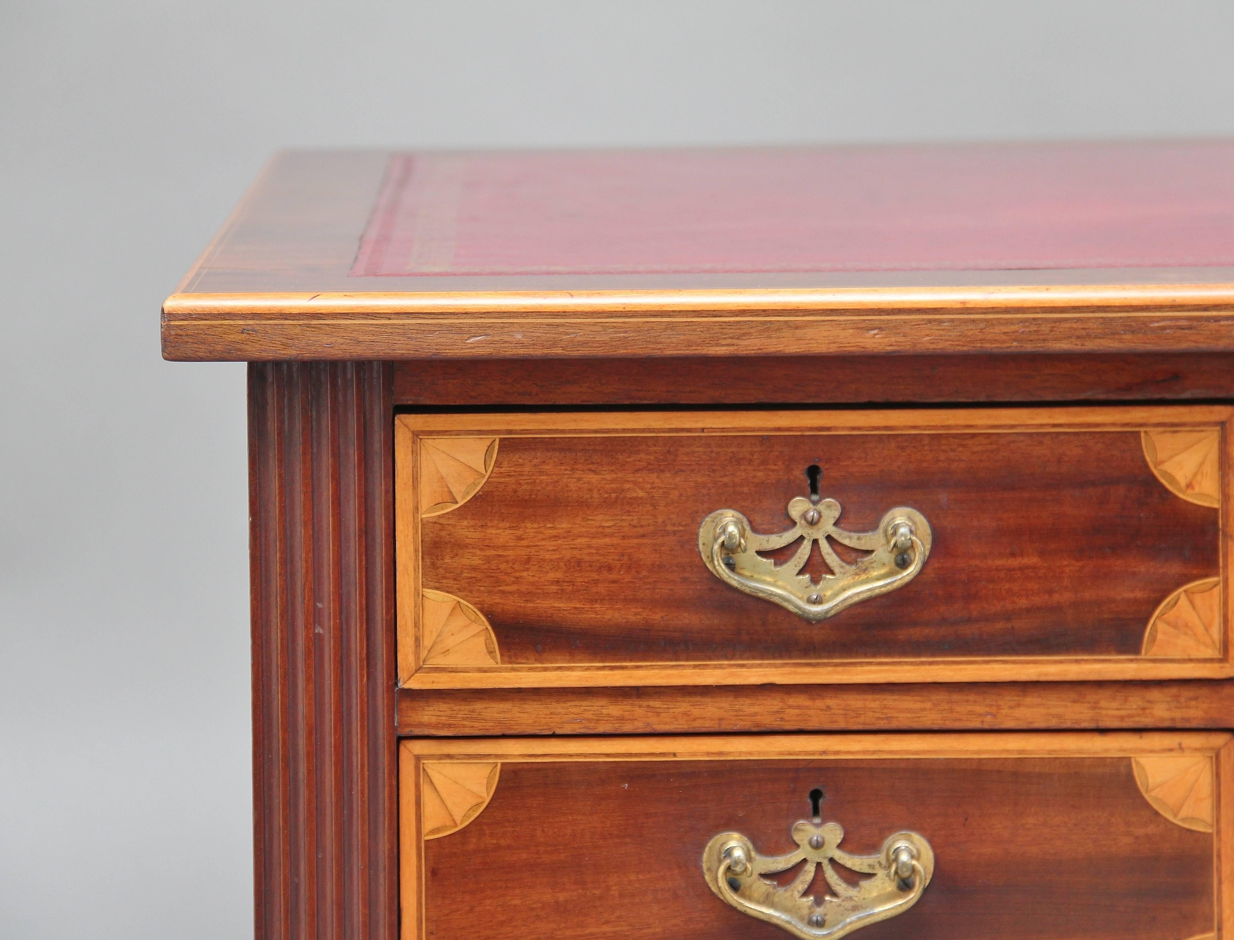 Early 20th Century Mahogany Inlaid Desk 4