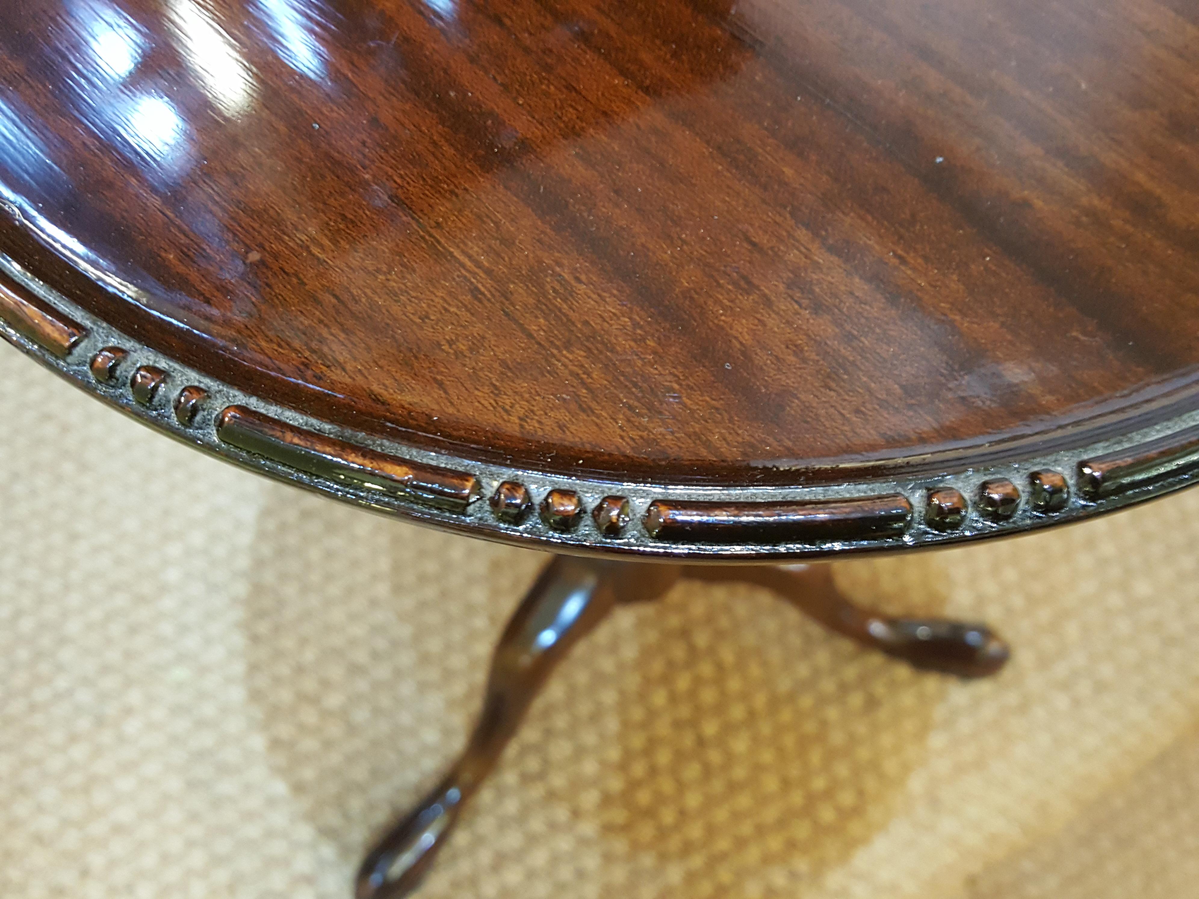 Early 20th Century Mahogany Lamp Table 1