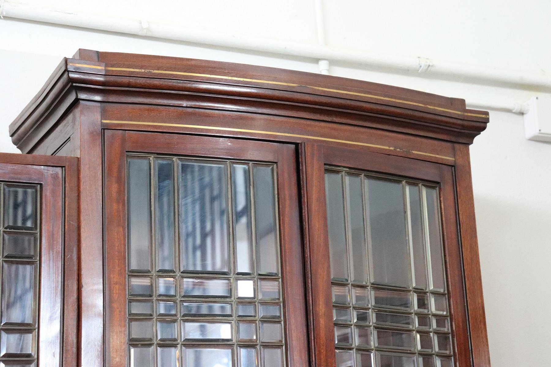 Early 20th Century Mahogany Office Furniture Set with 3 Bookcase 1 Desk 1 Chair In Excellent Condition In Casale Monferrato, IT