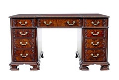 Schreibtisch aus Mahagoni mit Sockel aus dem frühen 20. Jahrhundert von Hobbs & Co