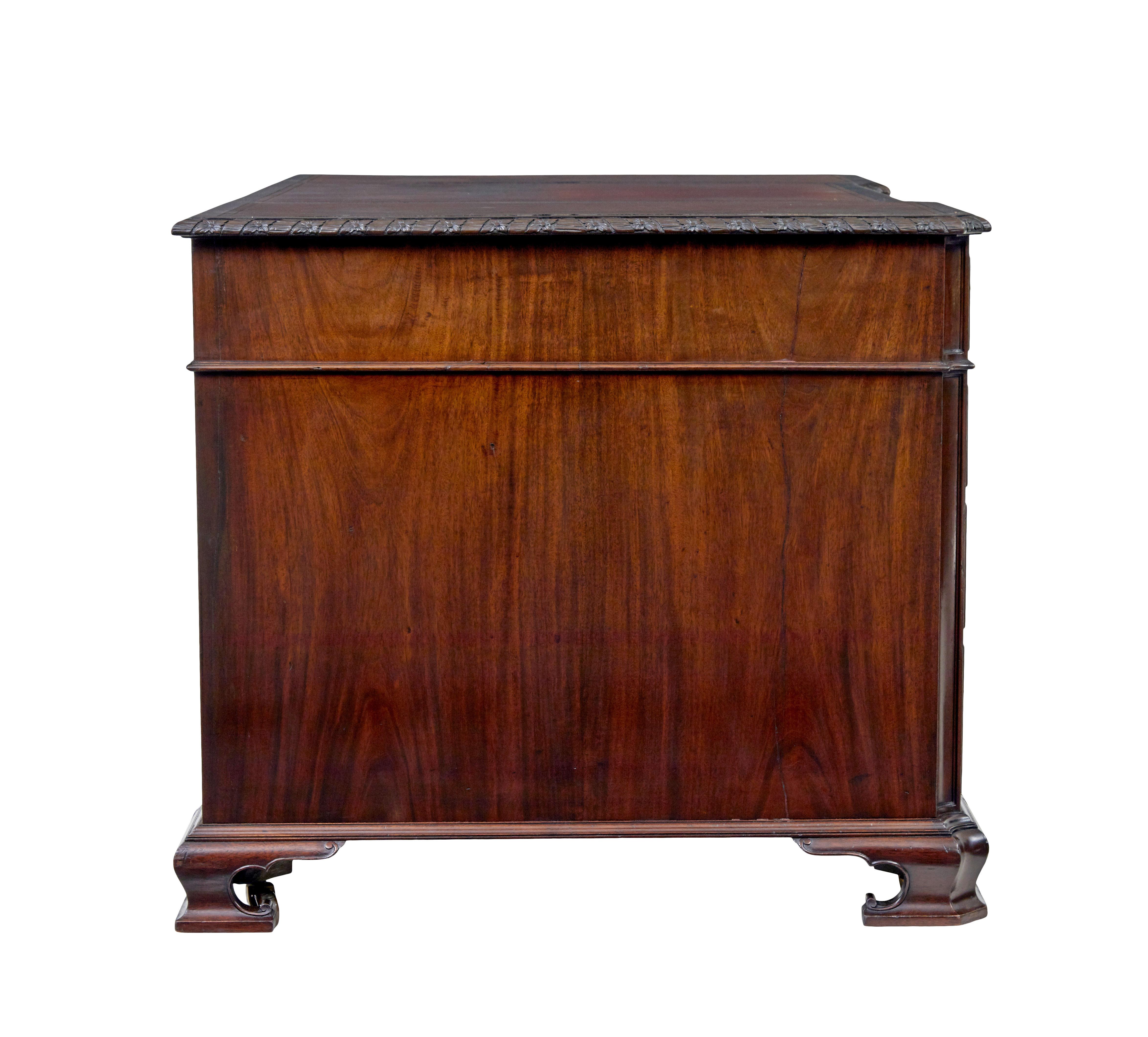 Early 20th century mahogany pedestal desk by Hobbs & Co In Good Condition For Sale In Debenham, Suffolk