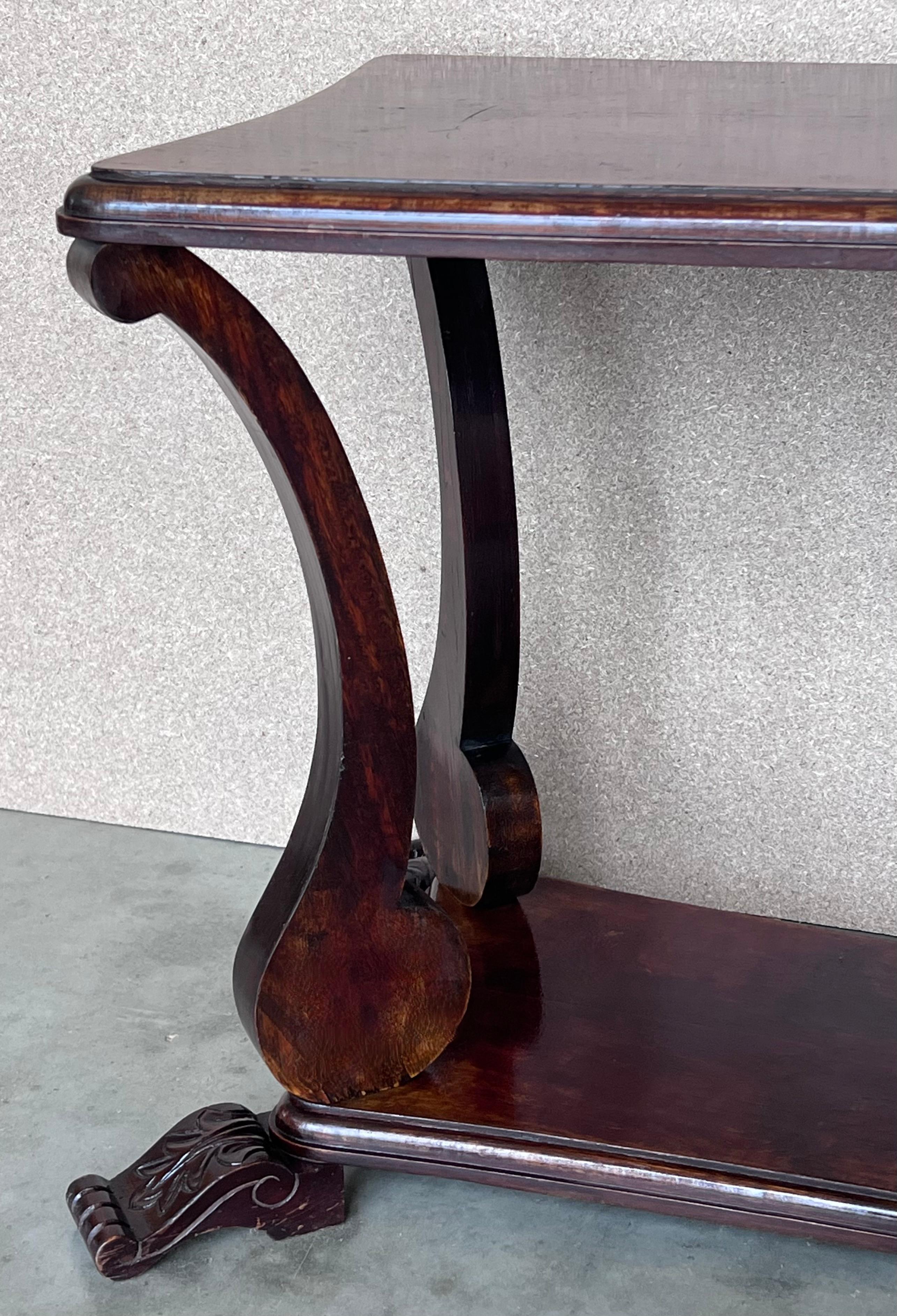 Début du 20e siècle Acajou  Table basse rectangulaire avec abat-jour bas en vente 2