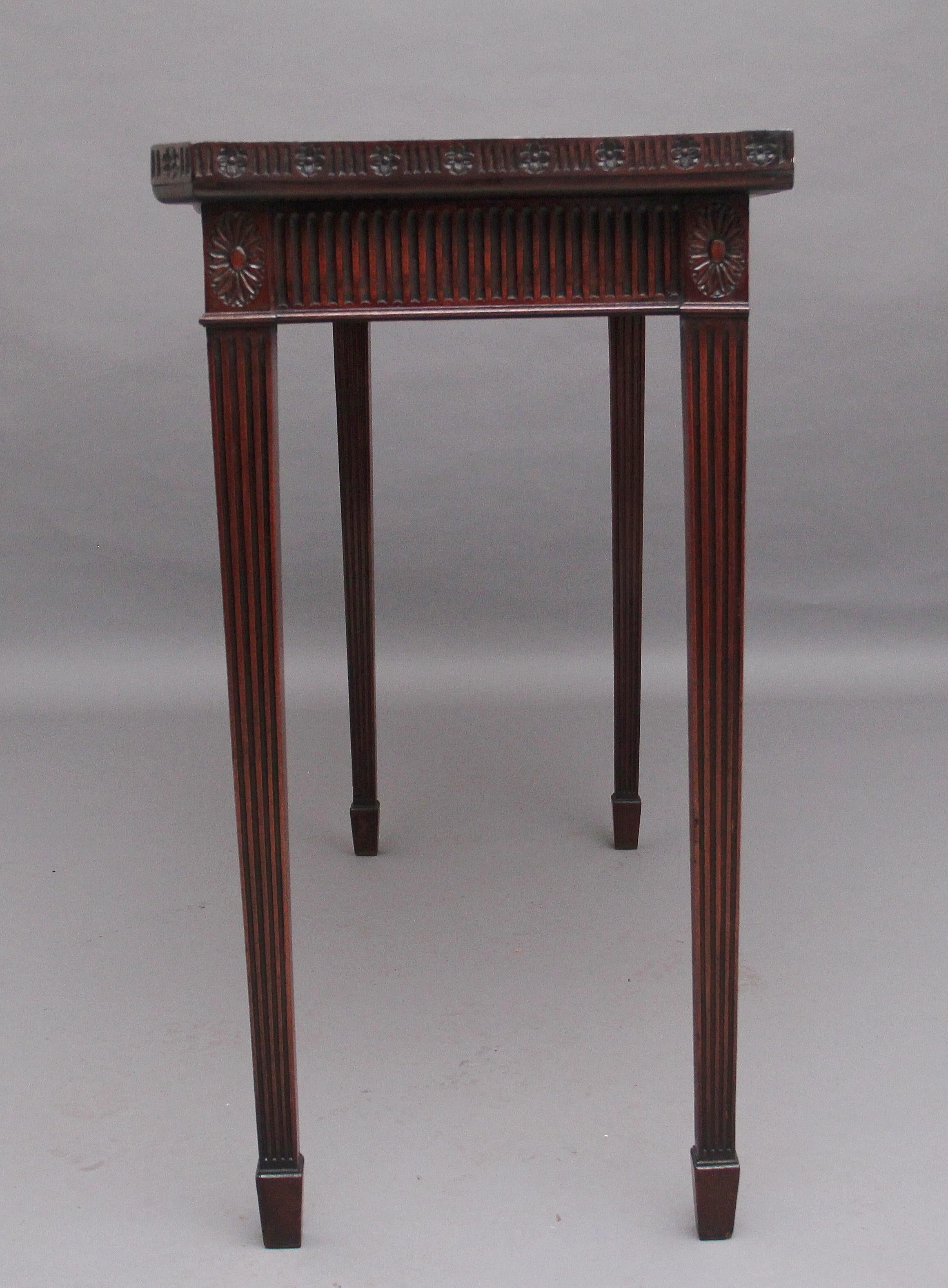 Early 20th Century Mahogany Serpentine Console Table In Good Condition For Sale In Martlesham, GB